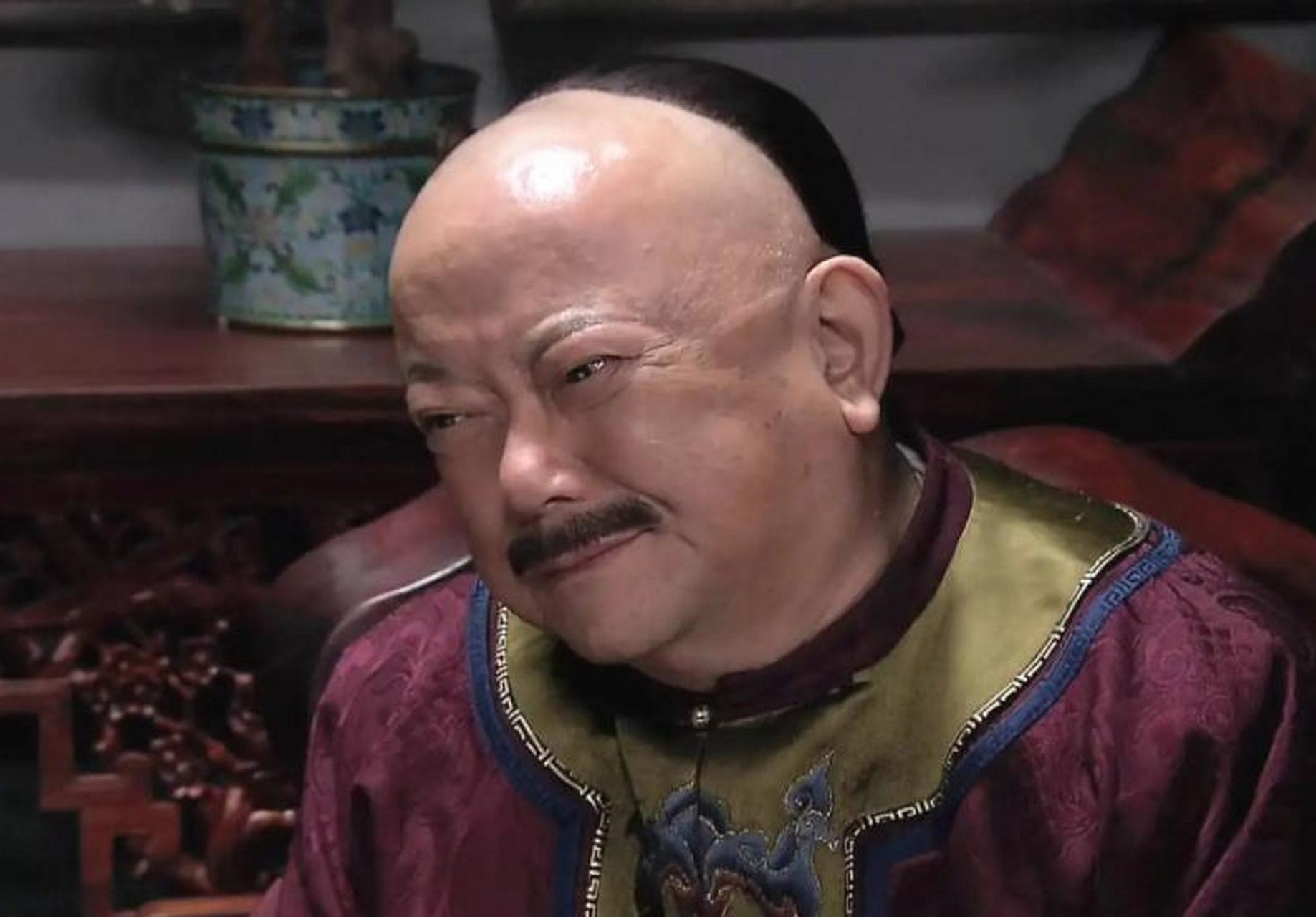 最近,演员王刚清空了社交账号,解散了粉丝群,一系列神秘动作,被怀疑