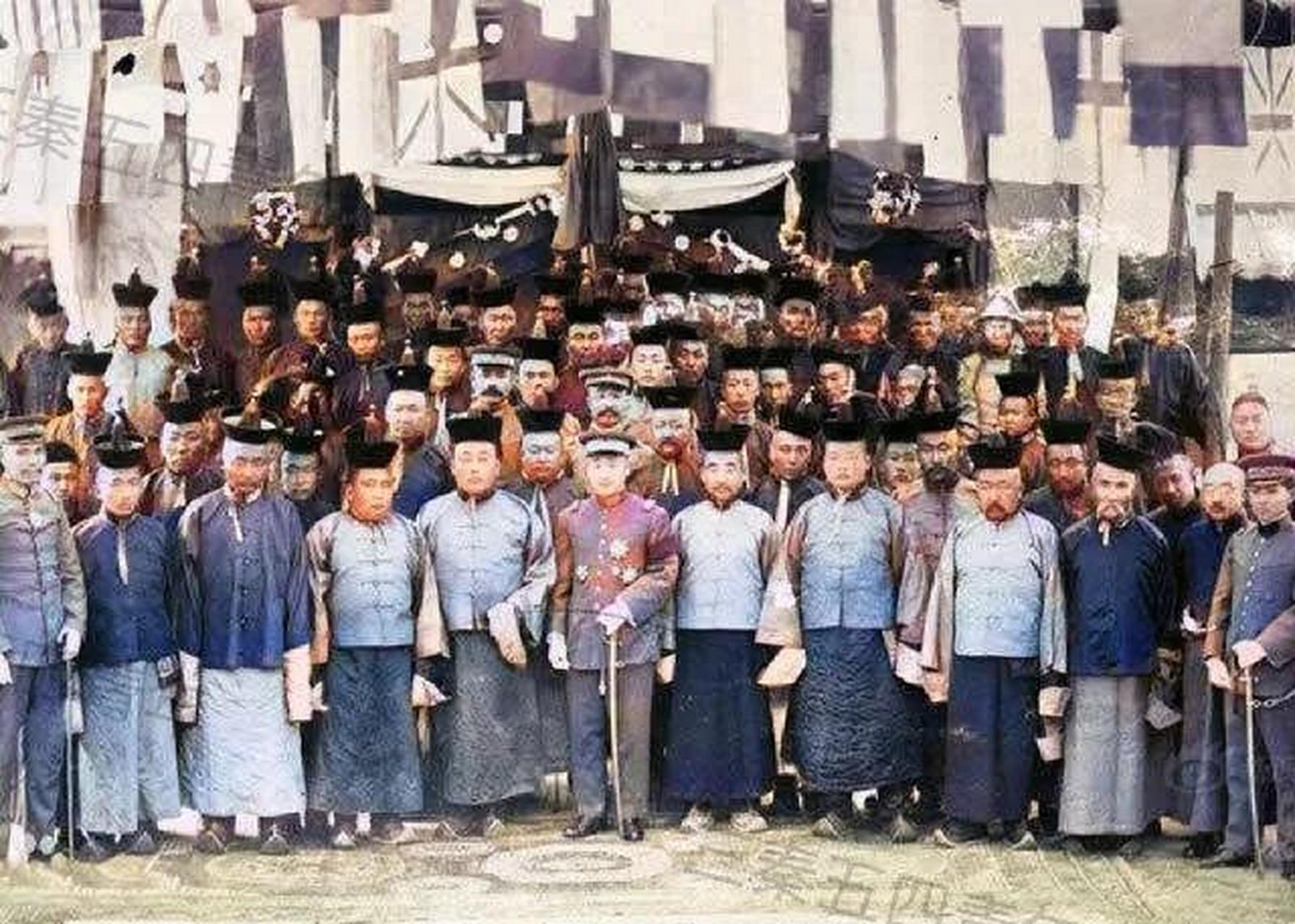 1919年,徐树铮率领部队收复外蒙古,取得了伟大的胜利.