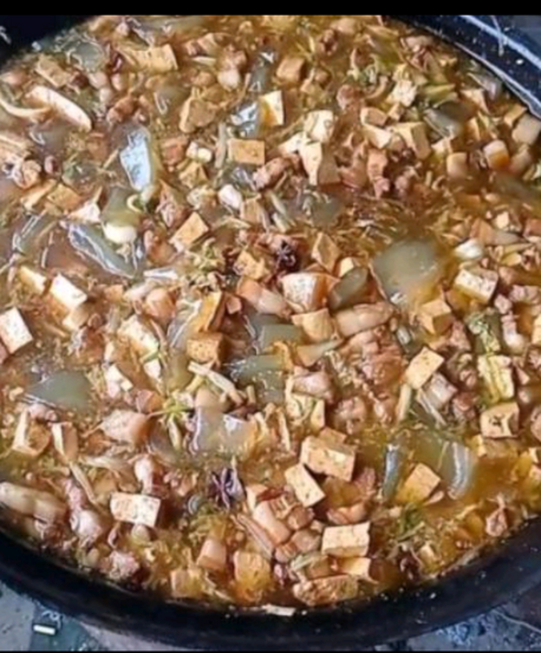 学校食堂的大锅菜