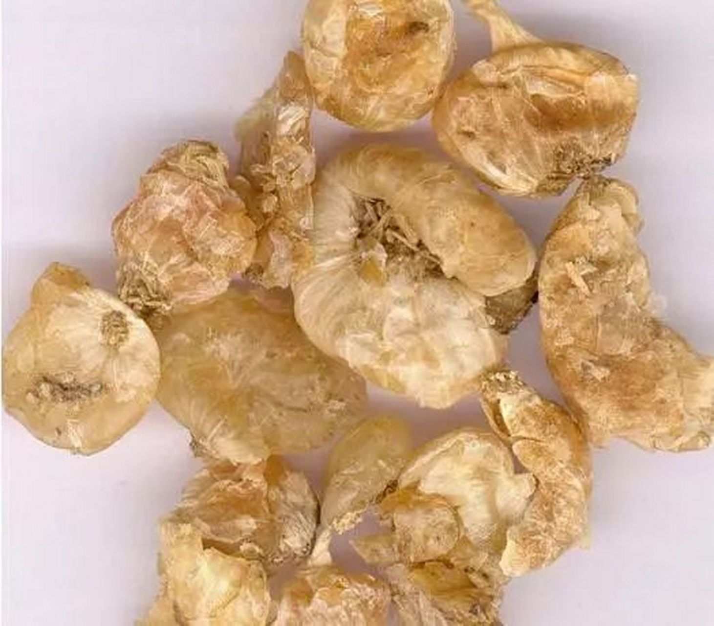 瓜蒌薤白白酒汤:治疗冠心病,心绞痛验方  组成:瓜蒌实,薤白,白酒