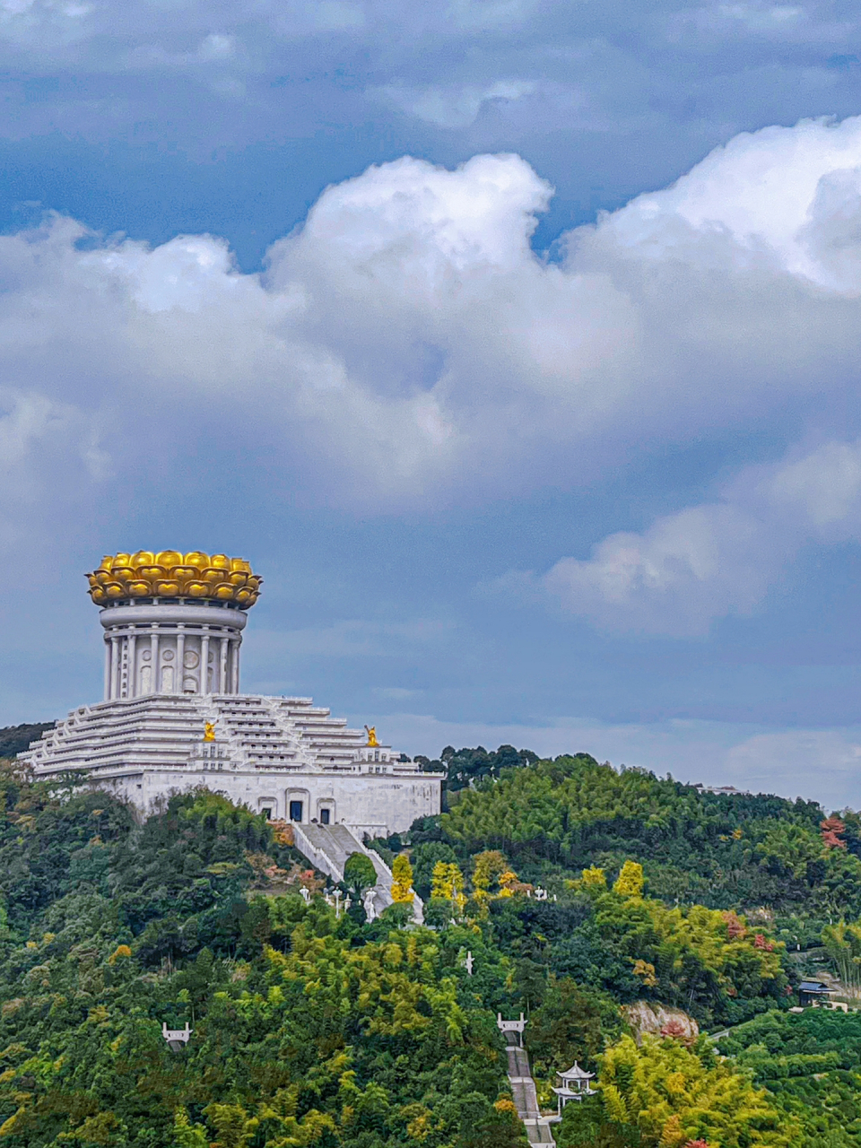 绍兴过年祈福来这这里6015会稽山兜率天宫7815	 "过年和家人