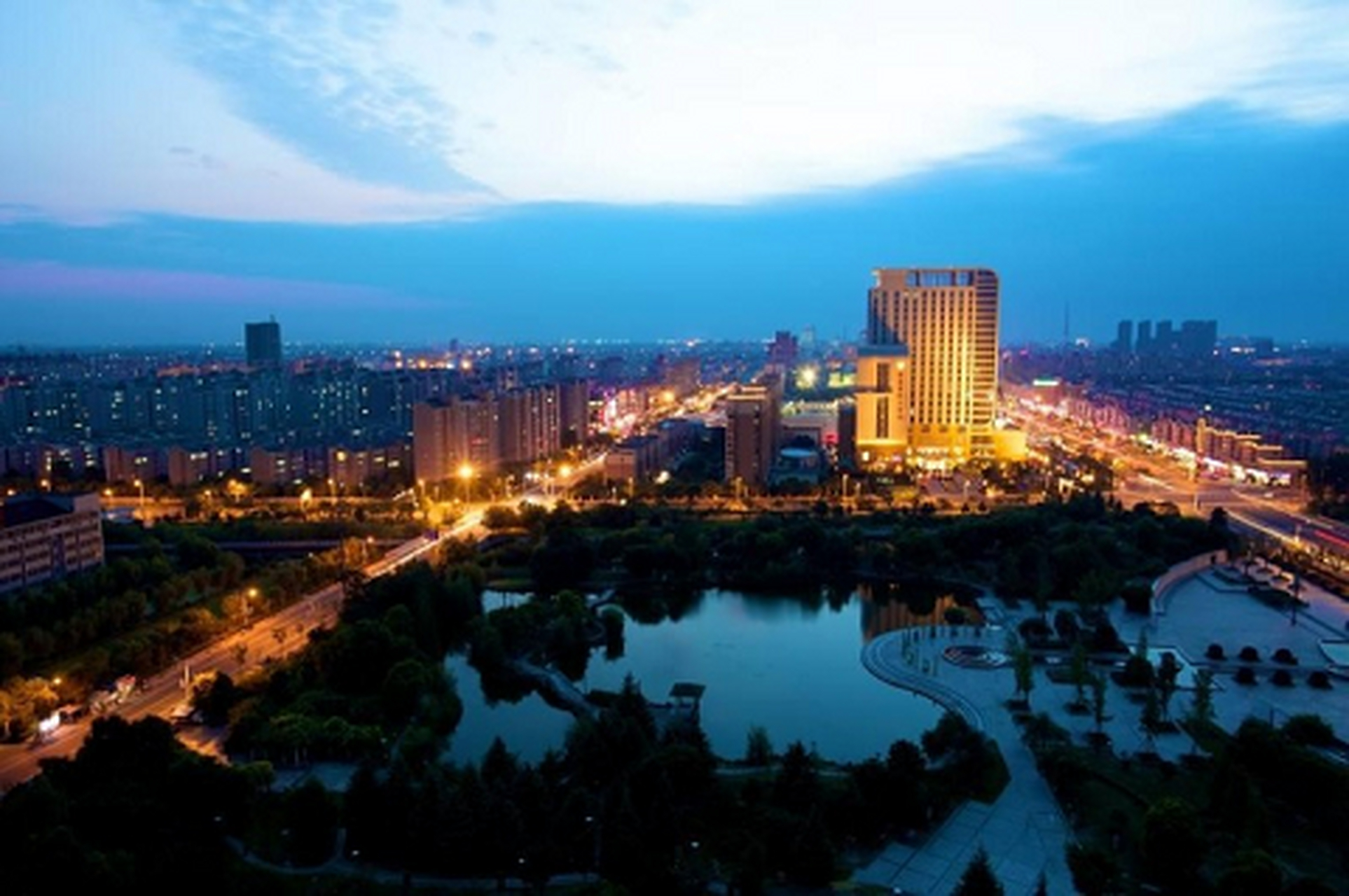 泰兴市,江苏省辖县级市,由泰州市代管,省直管县级行政单位,位于江苏省