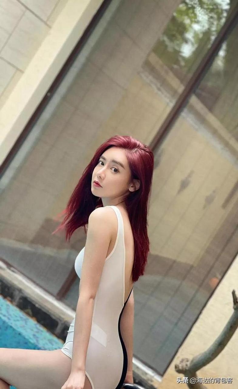 nba美女主播美娜泳装集合