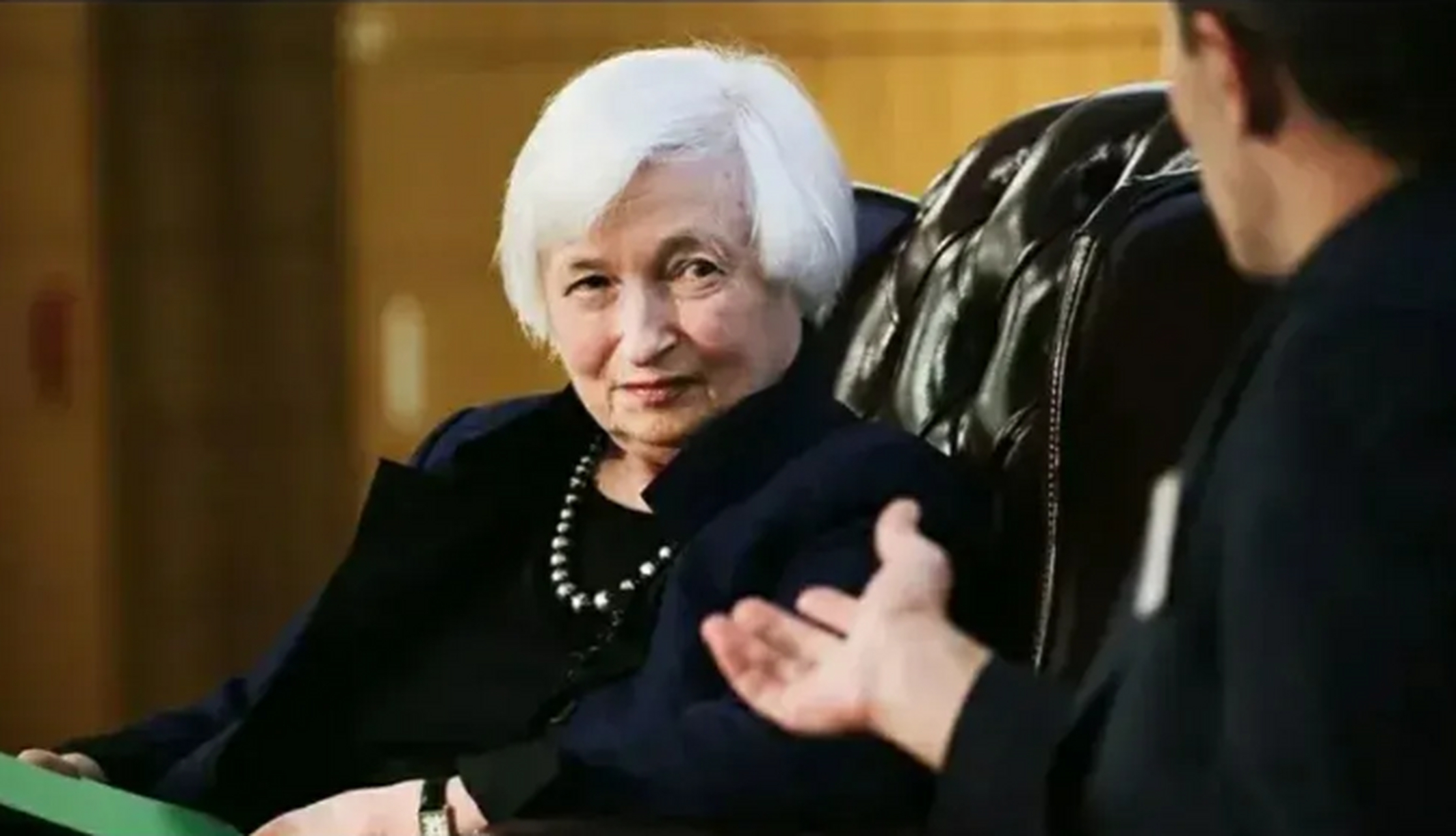 耶伦,这个犹太老太太是谁请来的,别跟我说是她自己要来,我不信.