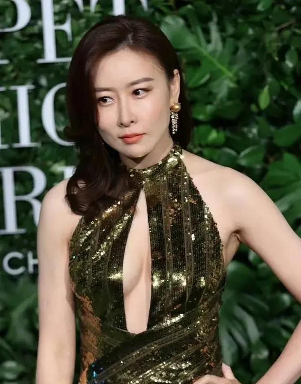 毛俊杰大美女性感写真集 #百家号星火计划# #娱乐最前沿