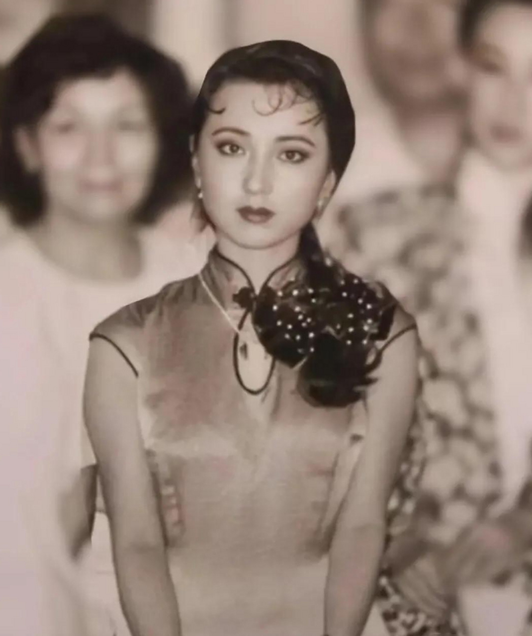 这是一张陈晓旭珍贵的老照片.