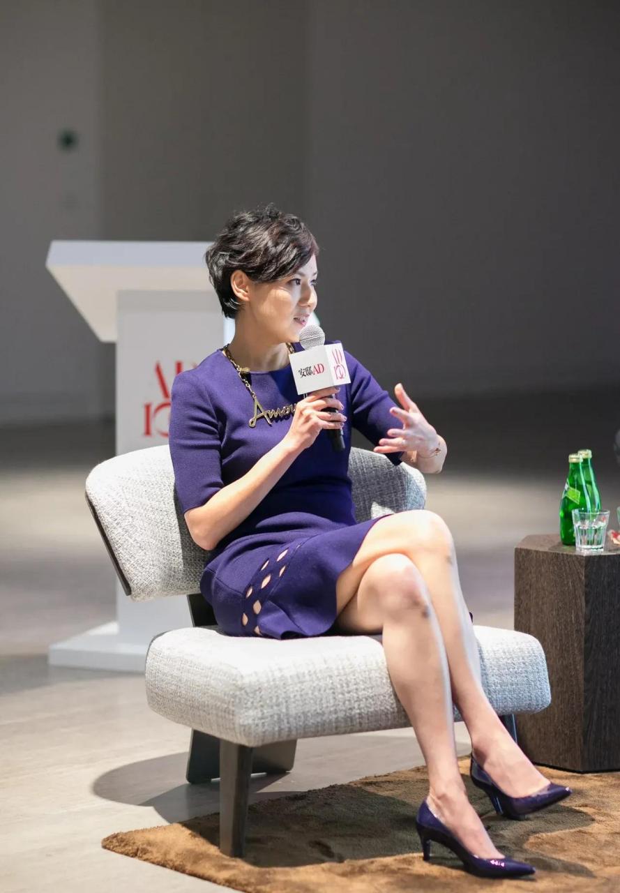 王津元这气质杠杠的,难怪能做上海首富太太!