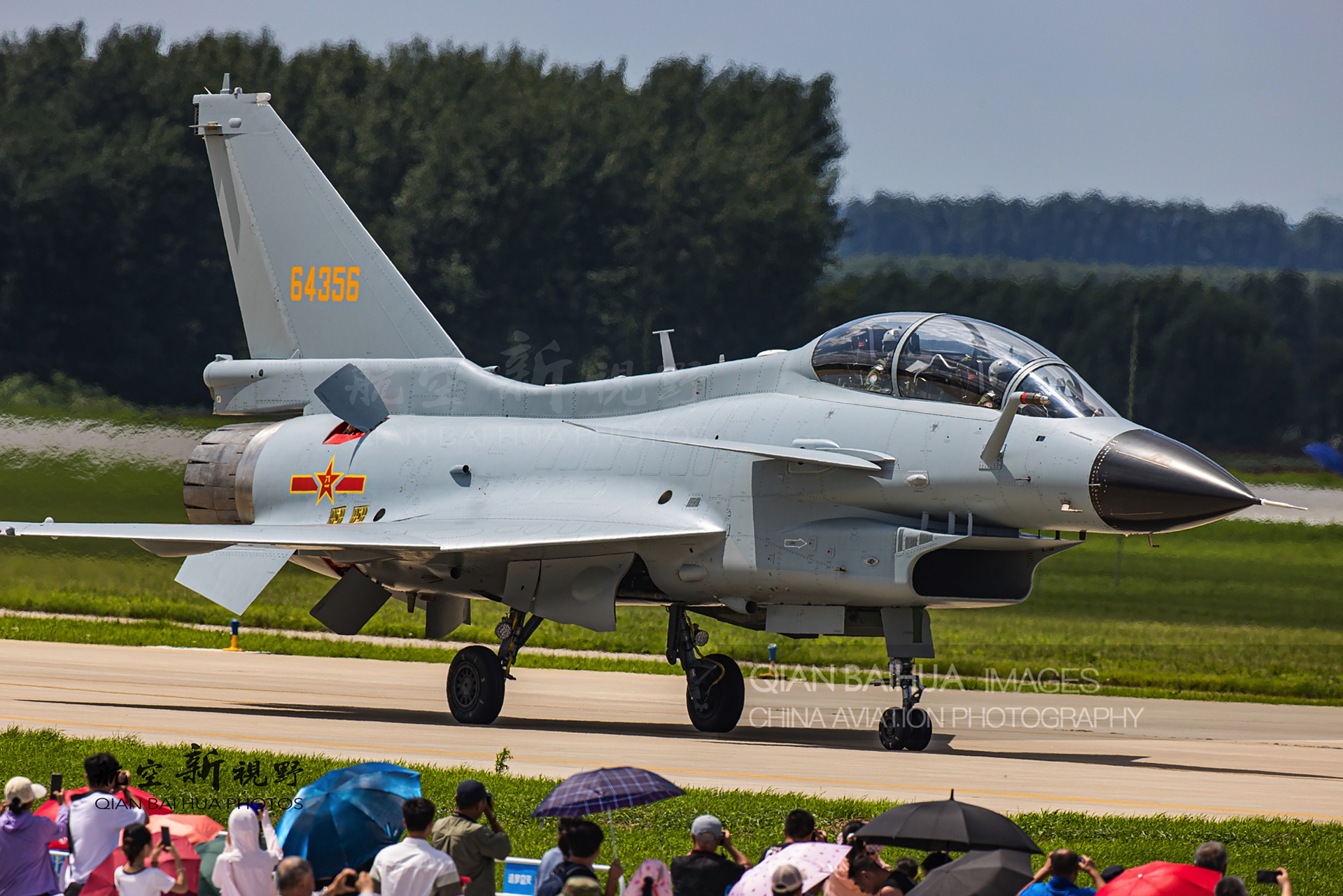 我国空军装备的歼教-9歼击教练机,教-10高级教练机,歼-10s双座战斗机