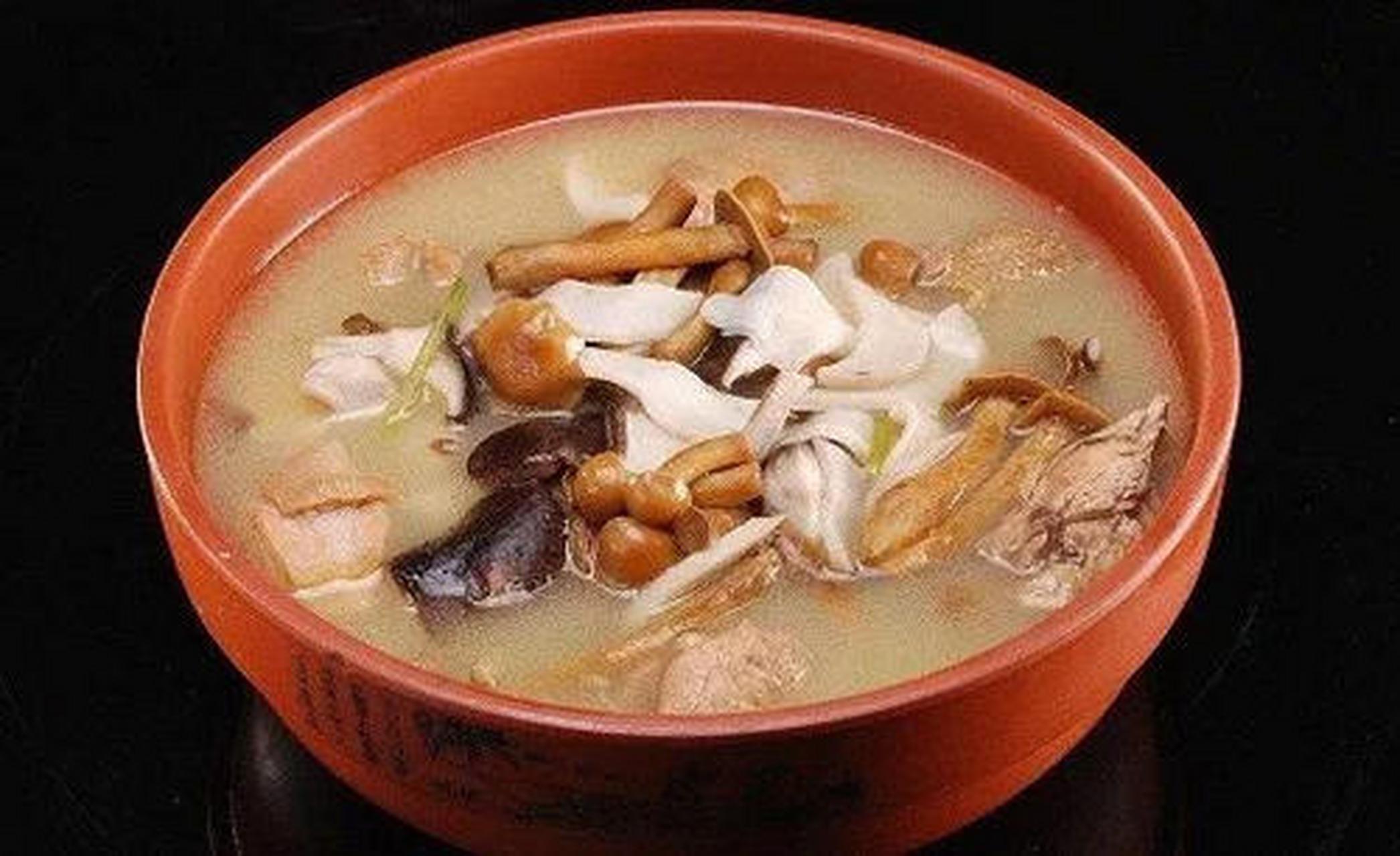 孩子营养餐:杂菌汤.