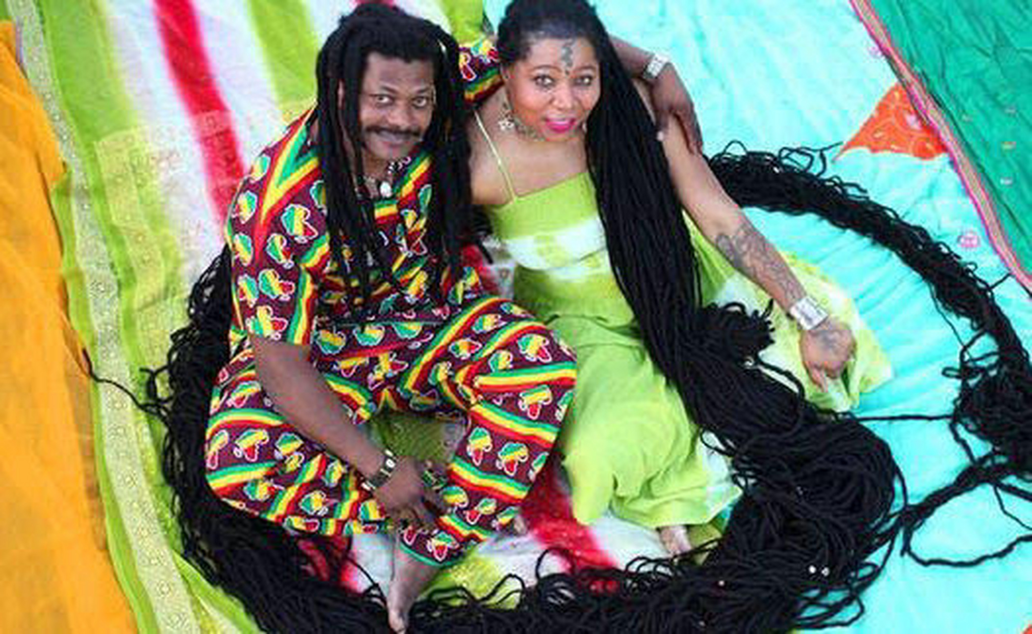 世界上头发最长的人 来自美国的妇女asha mandela,拥有世界上最长的