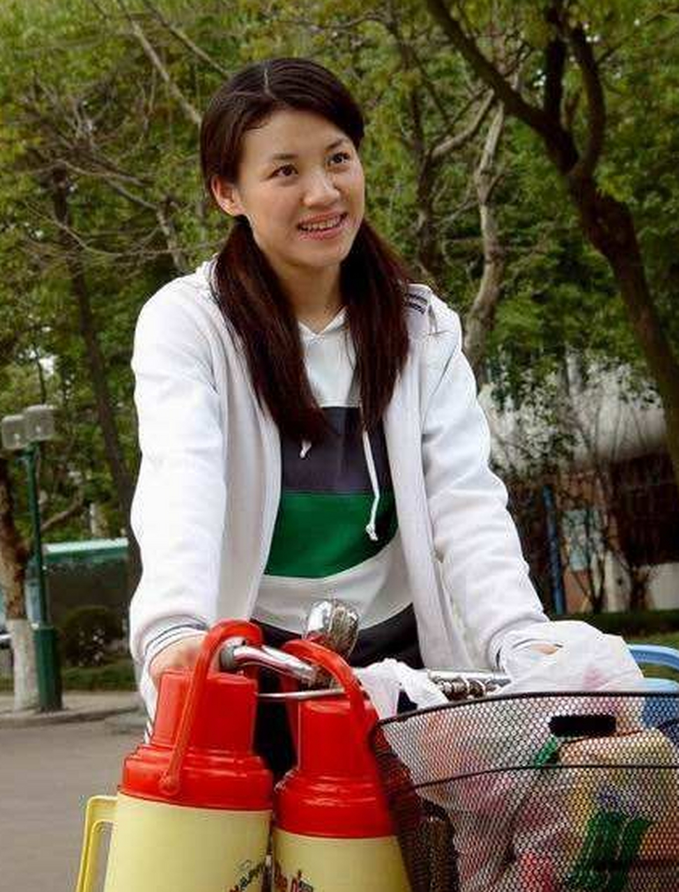 18年后再看刘琳主演的《香樟树》,才发现陶妮是妥妥的塑料姐妹花