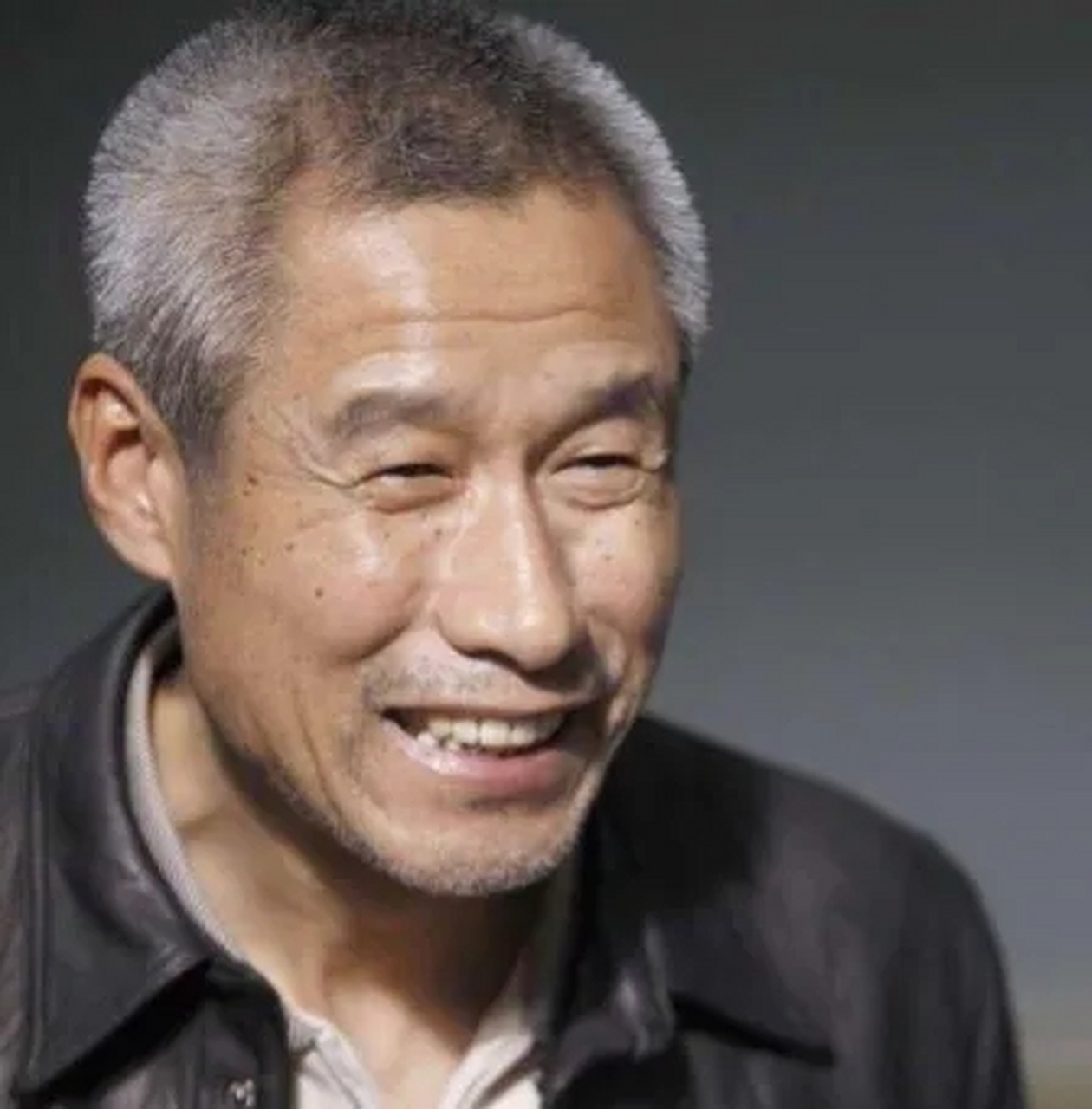 1991年,33岁的刘佩琦和29岁的孟天骄相识1年,2个人商量着去领结婚证