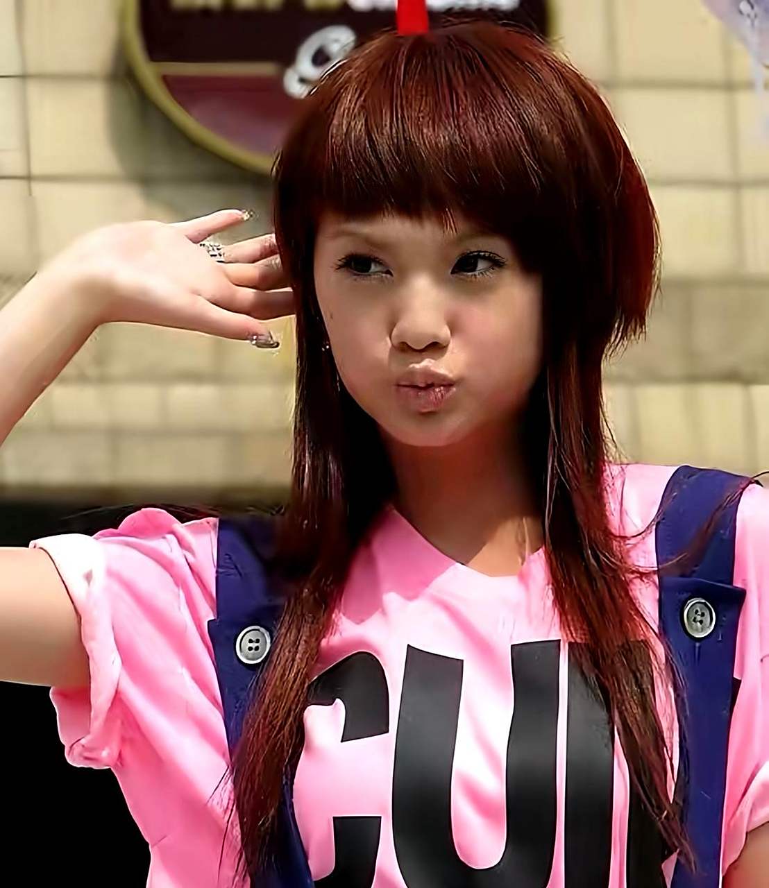 水母头风格的发型曾经风靡一时,如今又再次流行起来.