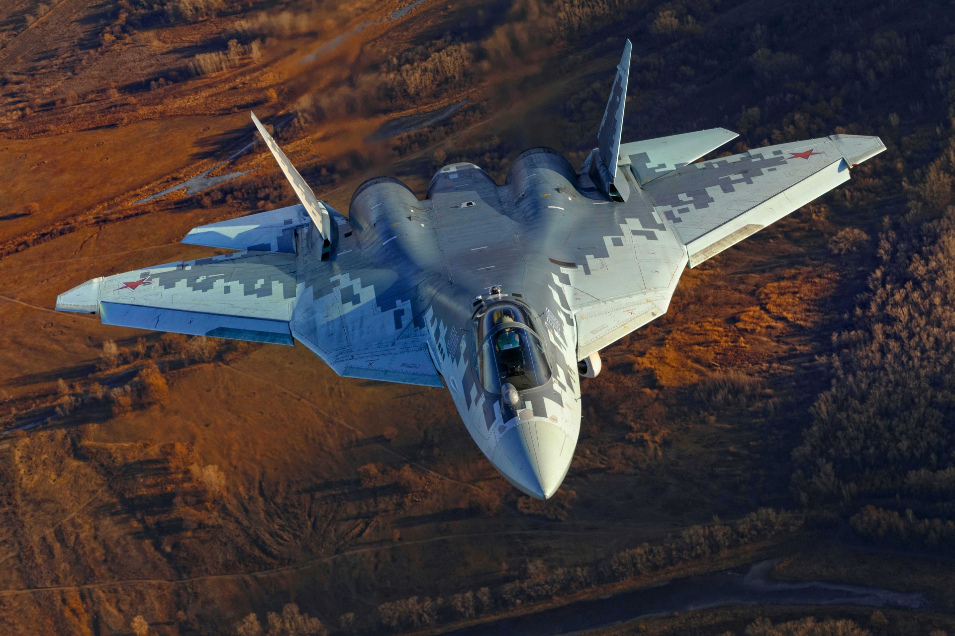 俄罗斯空天军苏-57战斗机509号原型机空对空的照片,从图2中的细节能