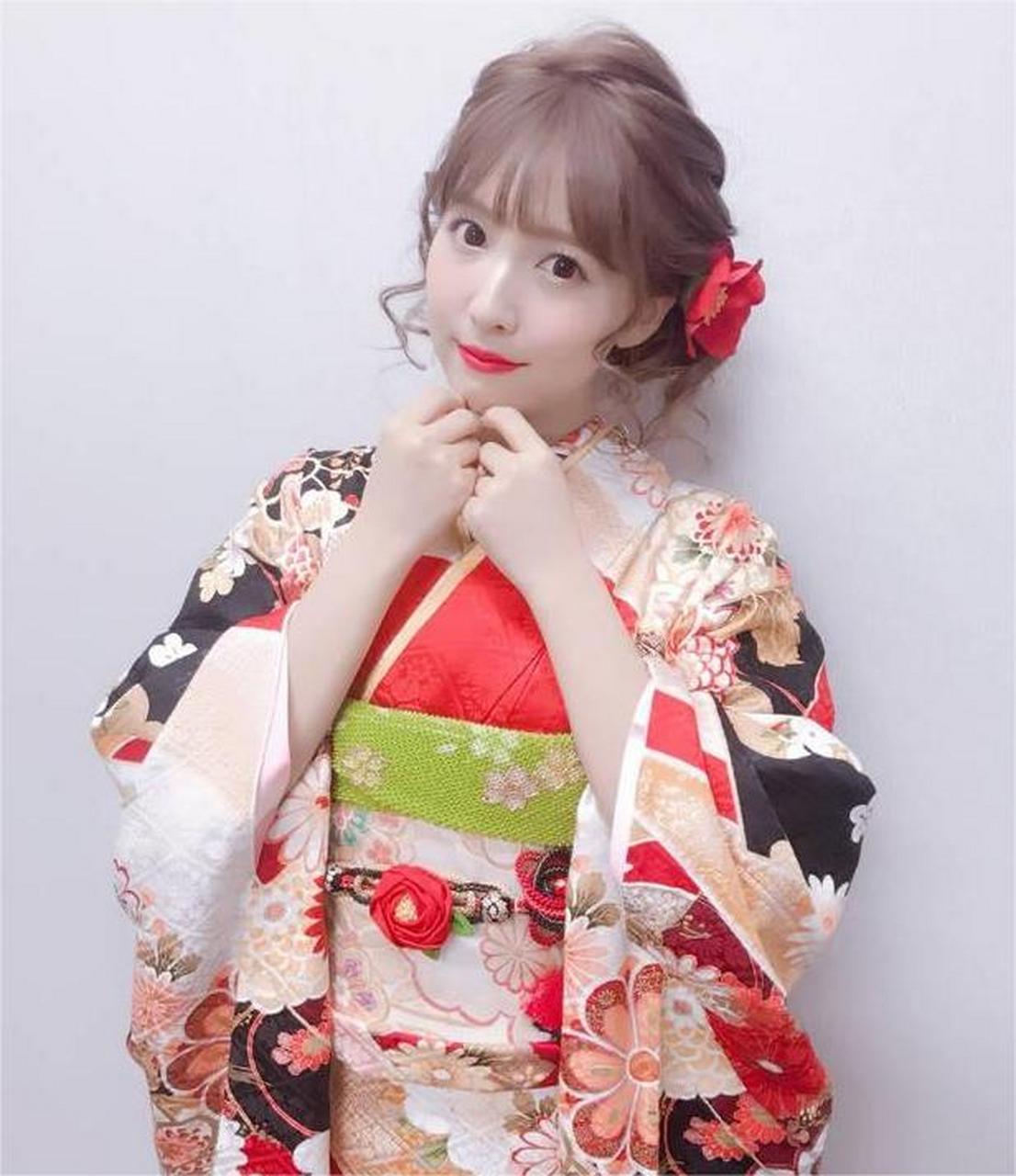 2023年3月13日,日本演艺圈国民女神三上悠亚宣布她将要隐退,并且将要