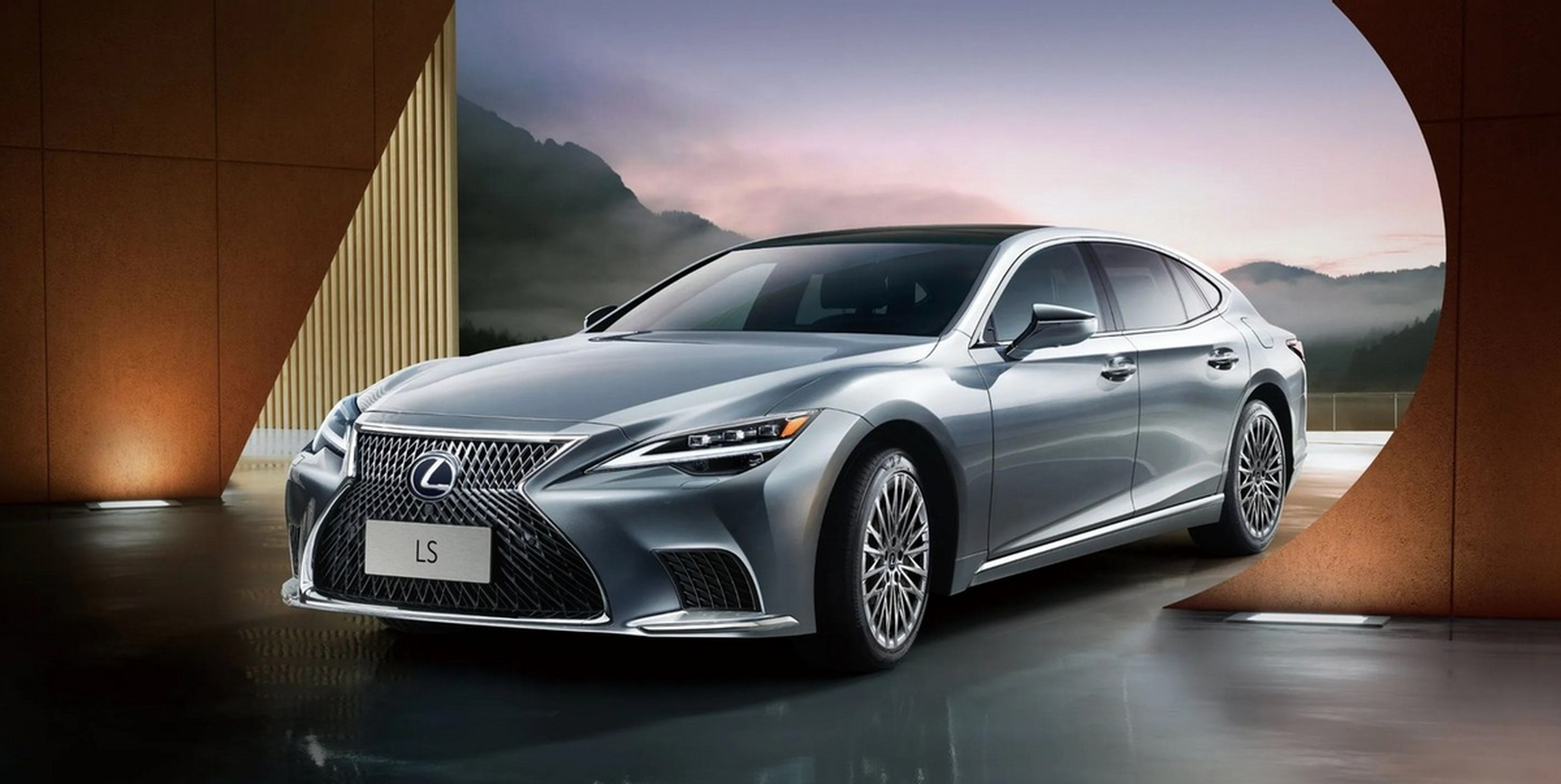 2024款雷克萨斯ls上市,对标奔驰s级!