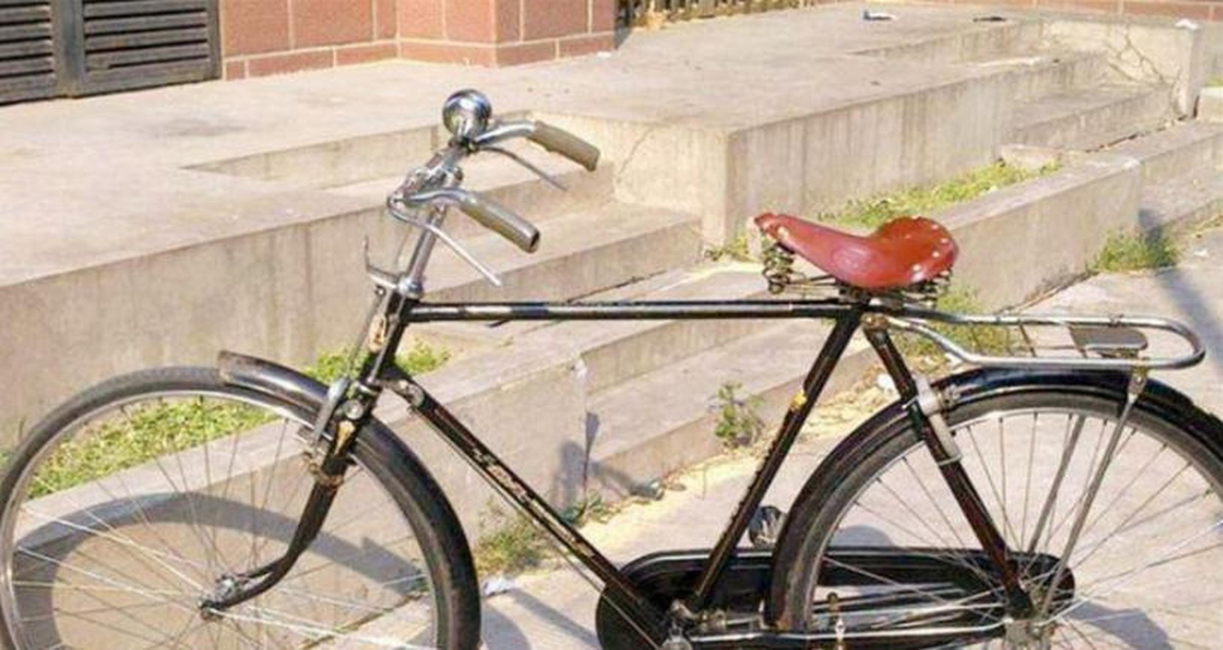 80年代永久牌自行车,一辆价格180元,等同于今天的多少钱?