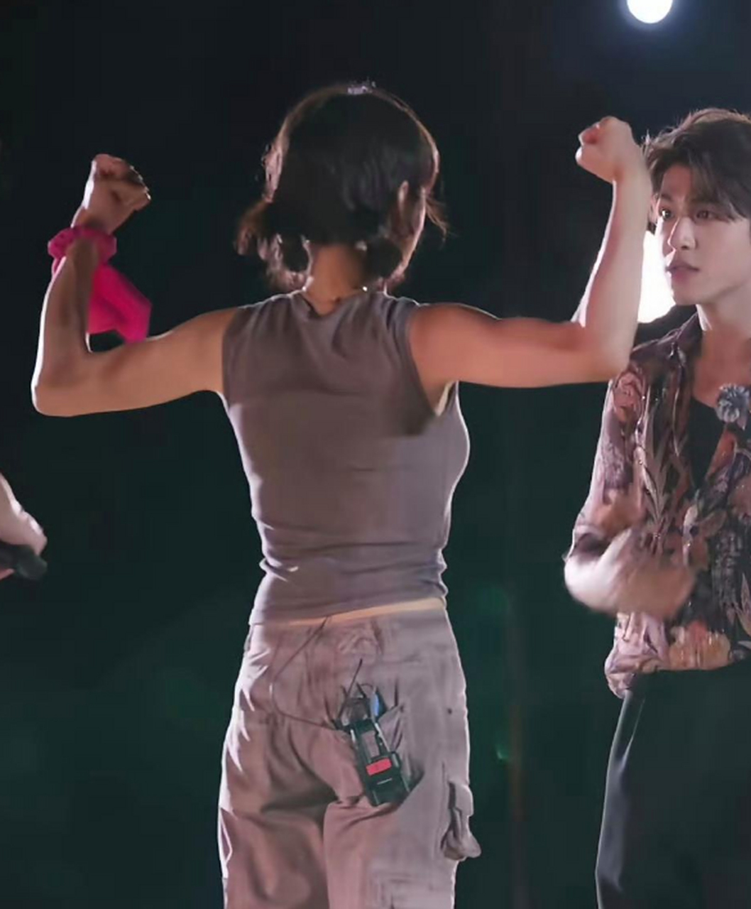 虽然早就知道但还是感到震撼,宋茜男友力爆棚 [大笑]不走寻常路!