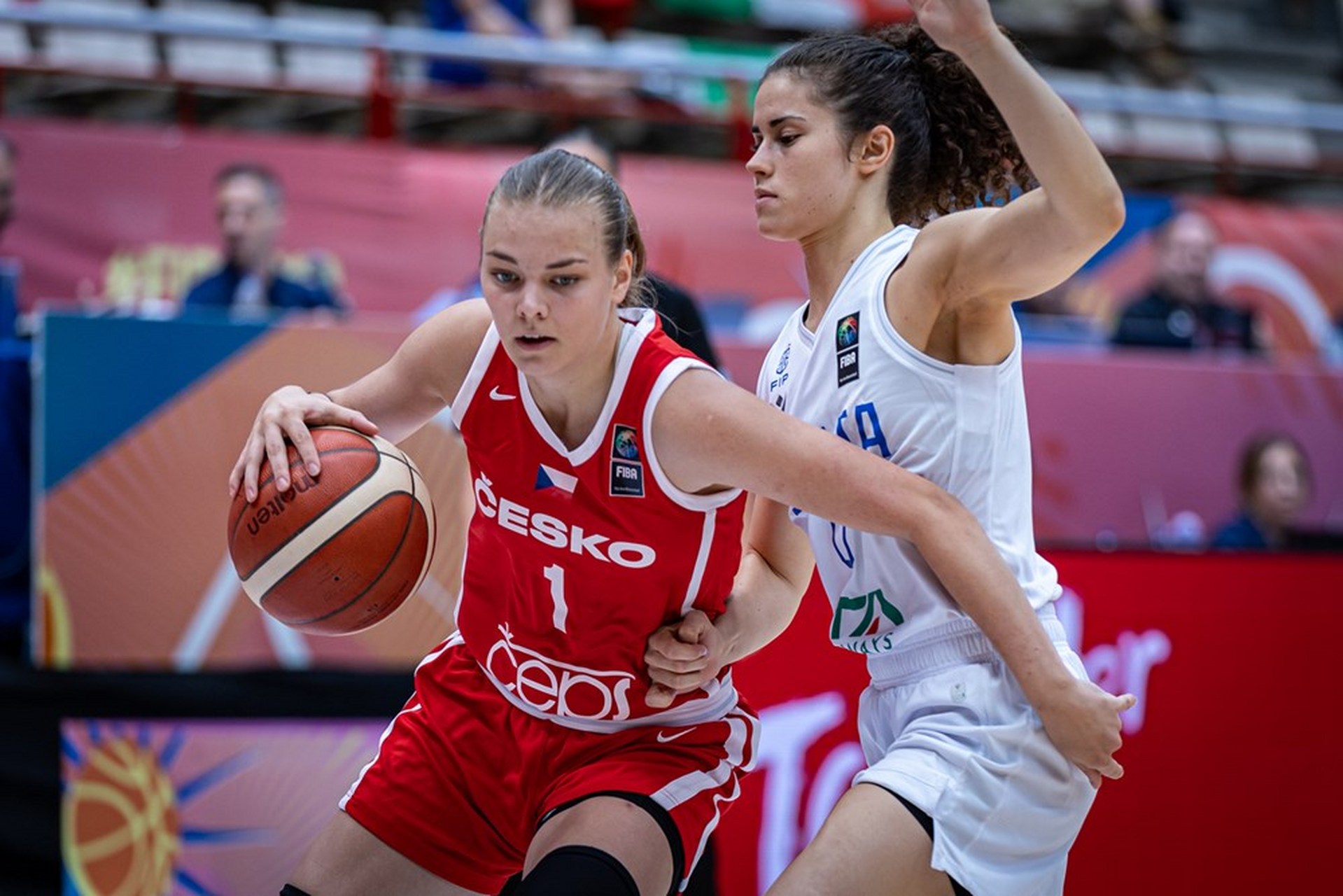 u19女篮世界杯-捷克女篮战胜意大利女篮率先晋级8强  北京时间7月19日