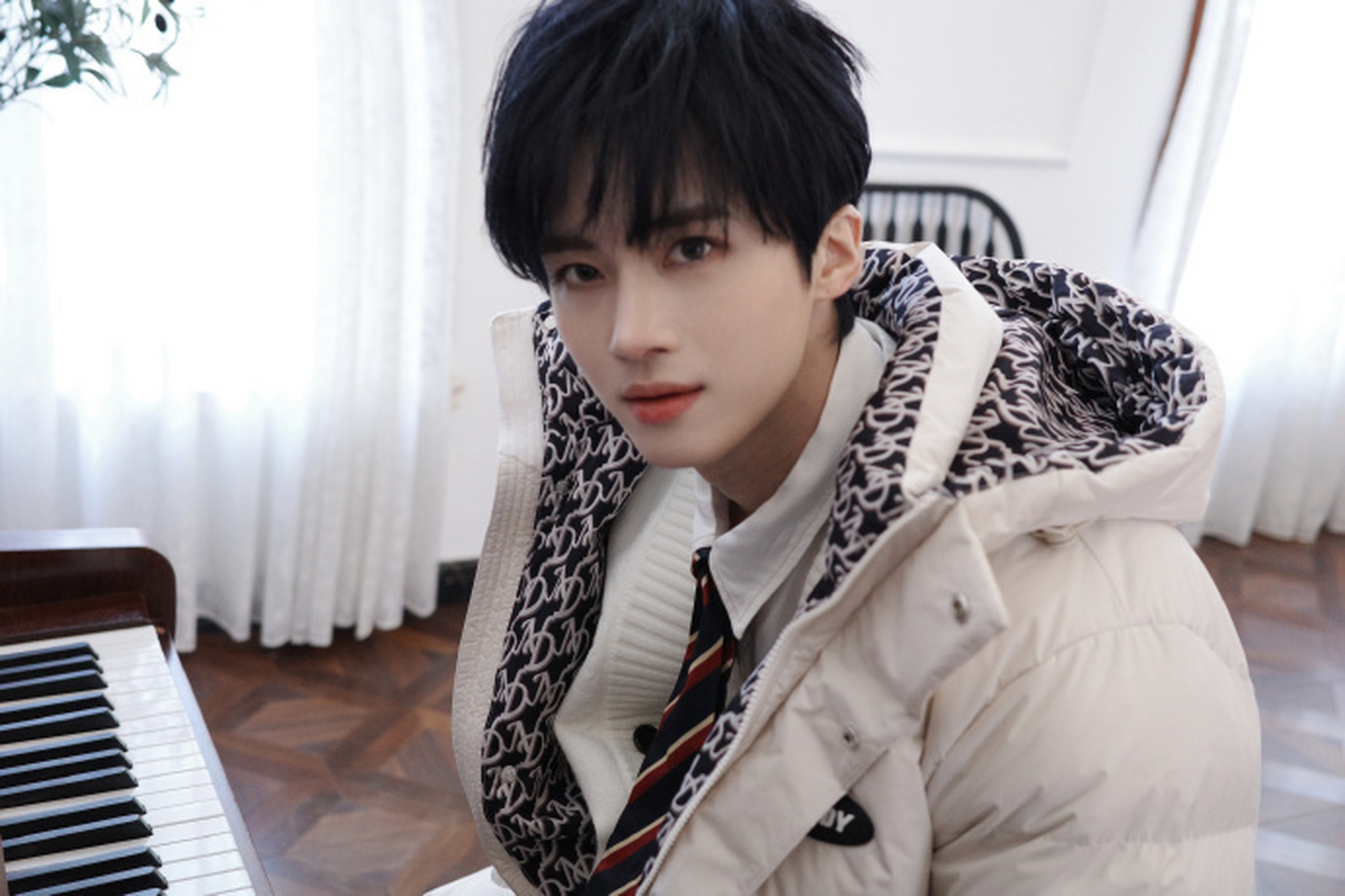 闫桉不愧是我们喜欢的大帅哥呀,这一次有新的综艺的时候真是太赞了