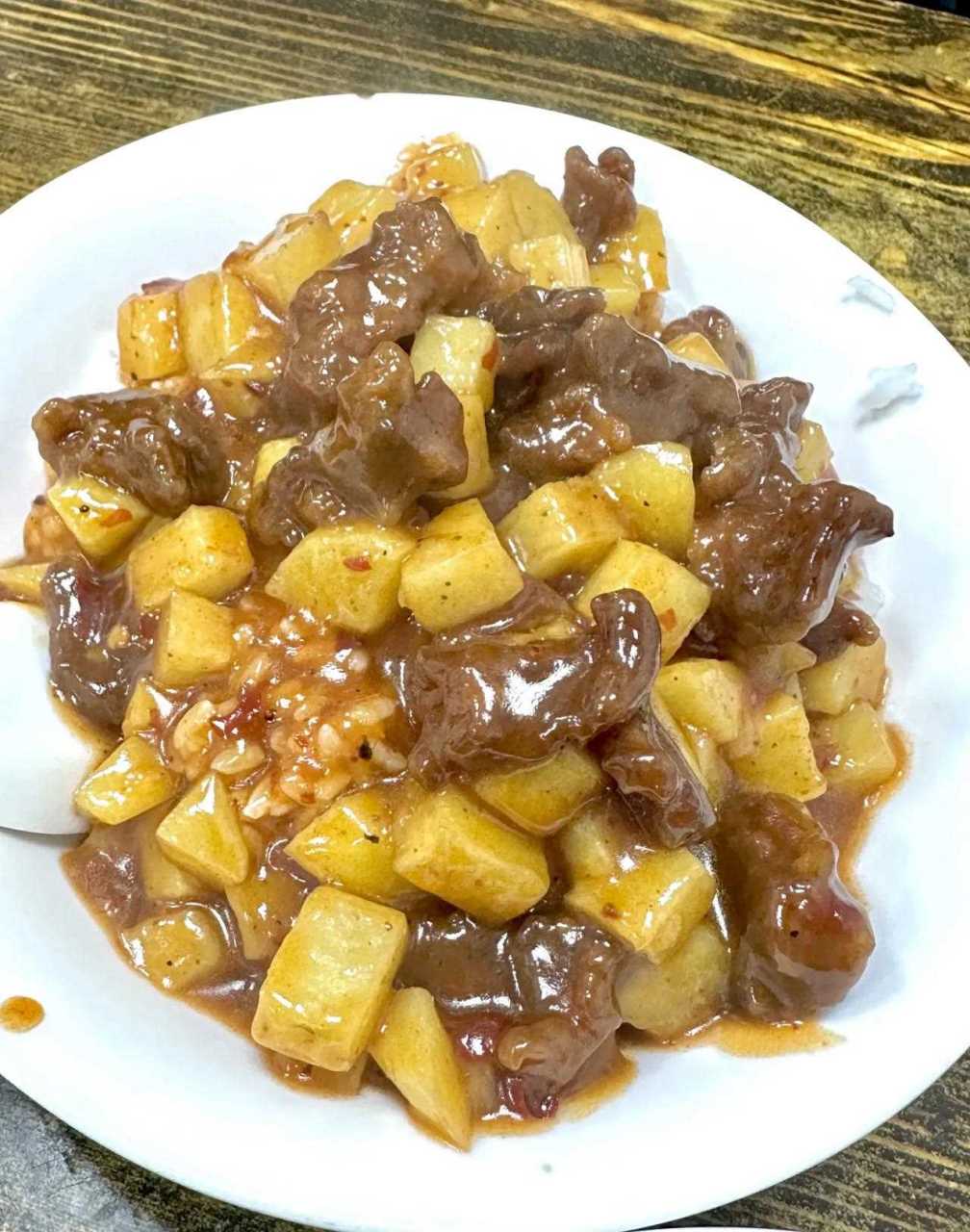 但真的很好吃 被郑大朋友强烈安利的学校附近这家田丰盖浇饭 开了20多