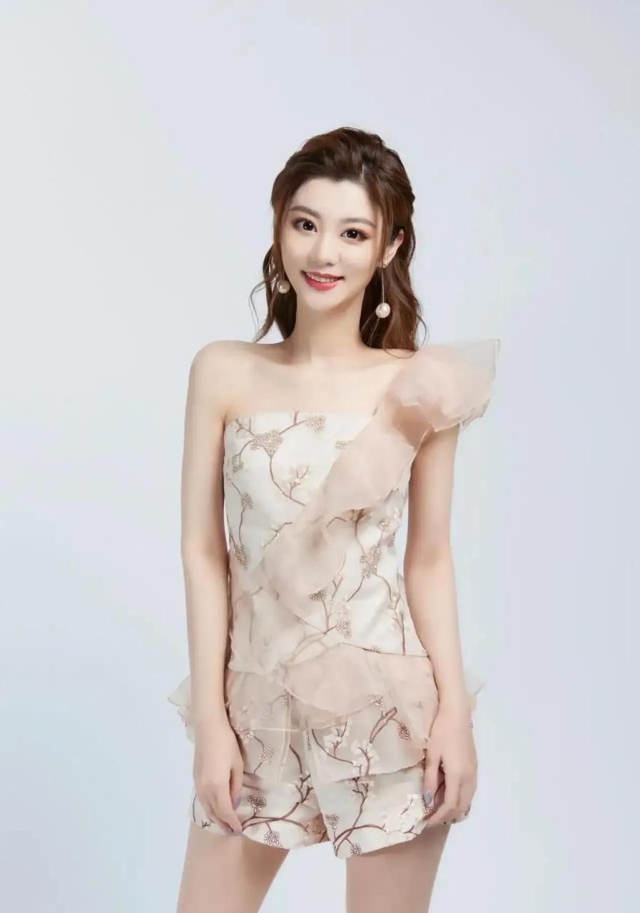 王牌女郎费沁雯