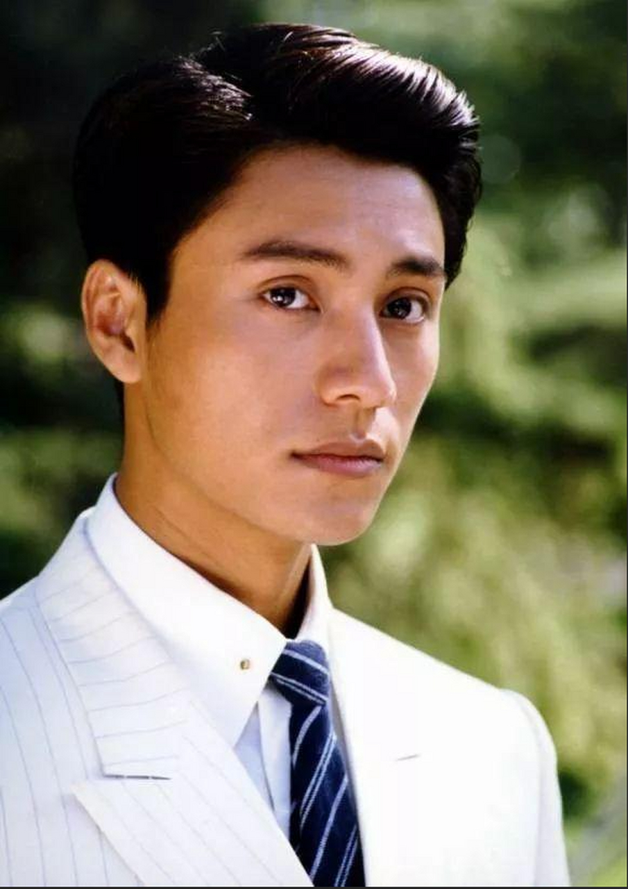 陈坤自爆封神第二部,为了演好角色,他在3米多高的杆上待了二十多天