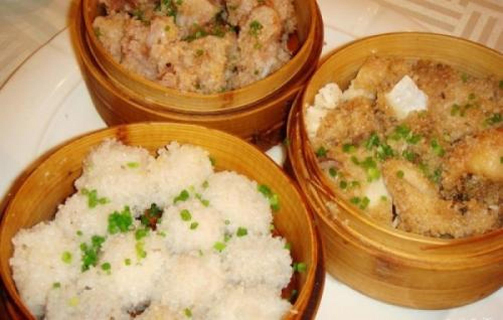 沔阳三蒸是湖北省十大名菜之一,主要是以蔬菜水果和海产品及其生猪肉