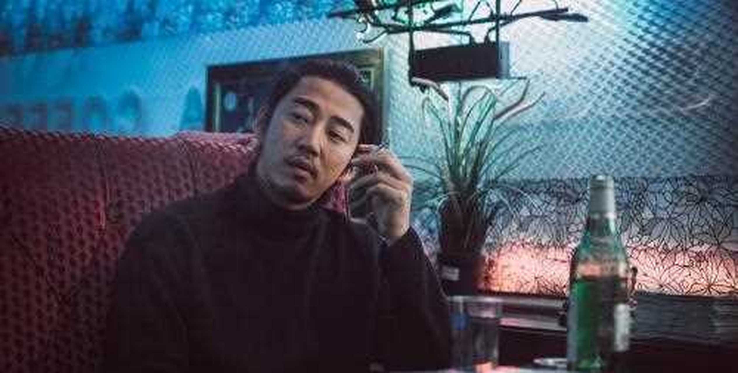 韩国明星情侣尹启相,李哈妮今天被传已经分手,不久后两人的京京欧公司