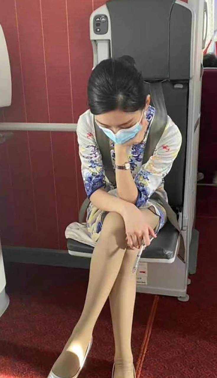 谁说空姐的生活很舒适,看着这样的是不是也很累?
