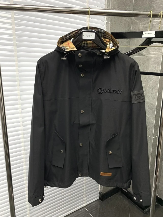 巴宝莉夹克外套