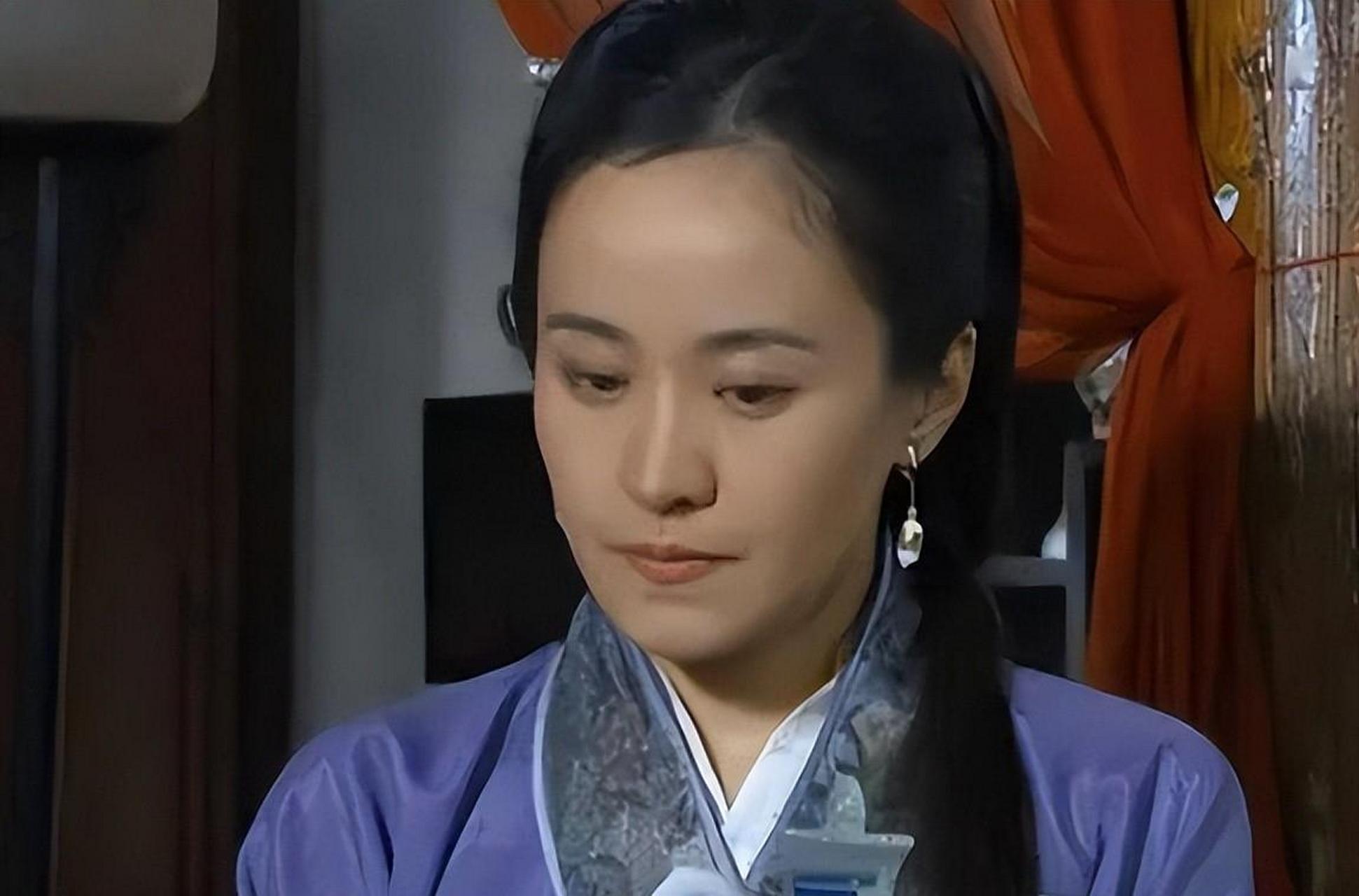 "马皇后淡定回复到:"是你的又如何,我就坐了,你能拿我怎样?