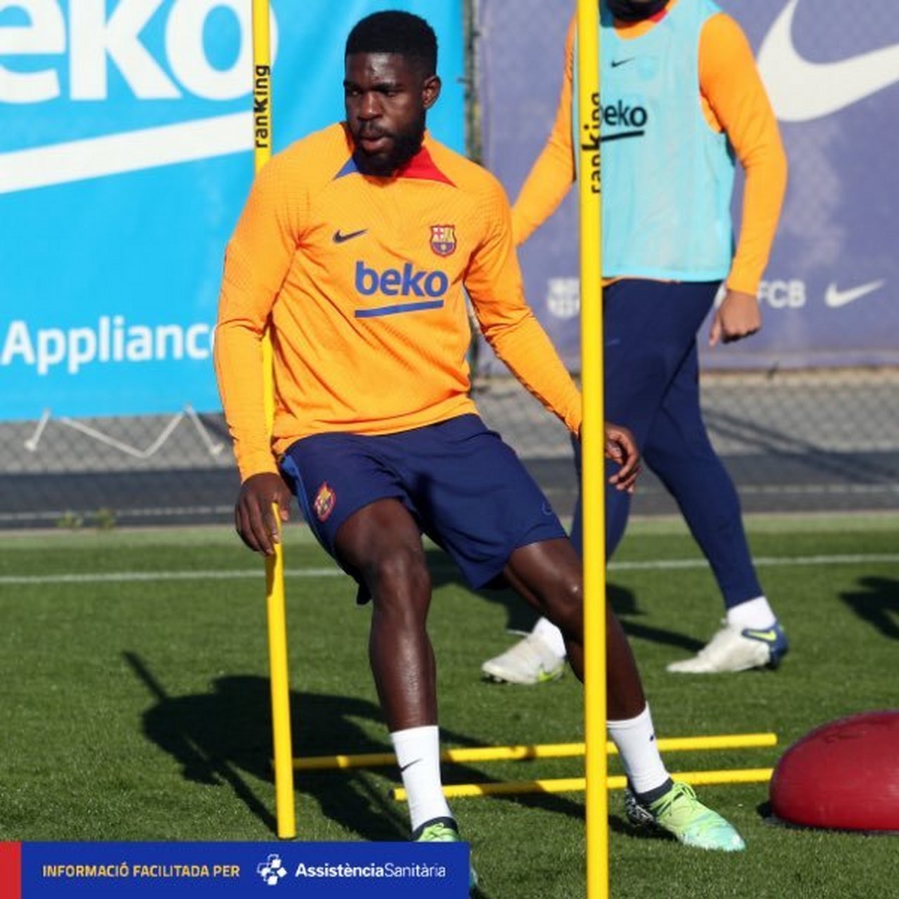 乌姆蒂蒂手术成功缺席3个月,   祝早日康复.