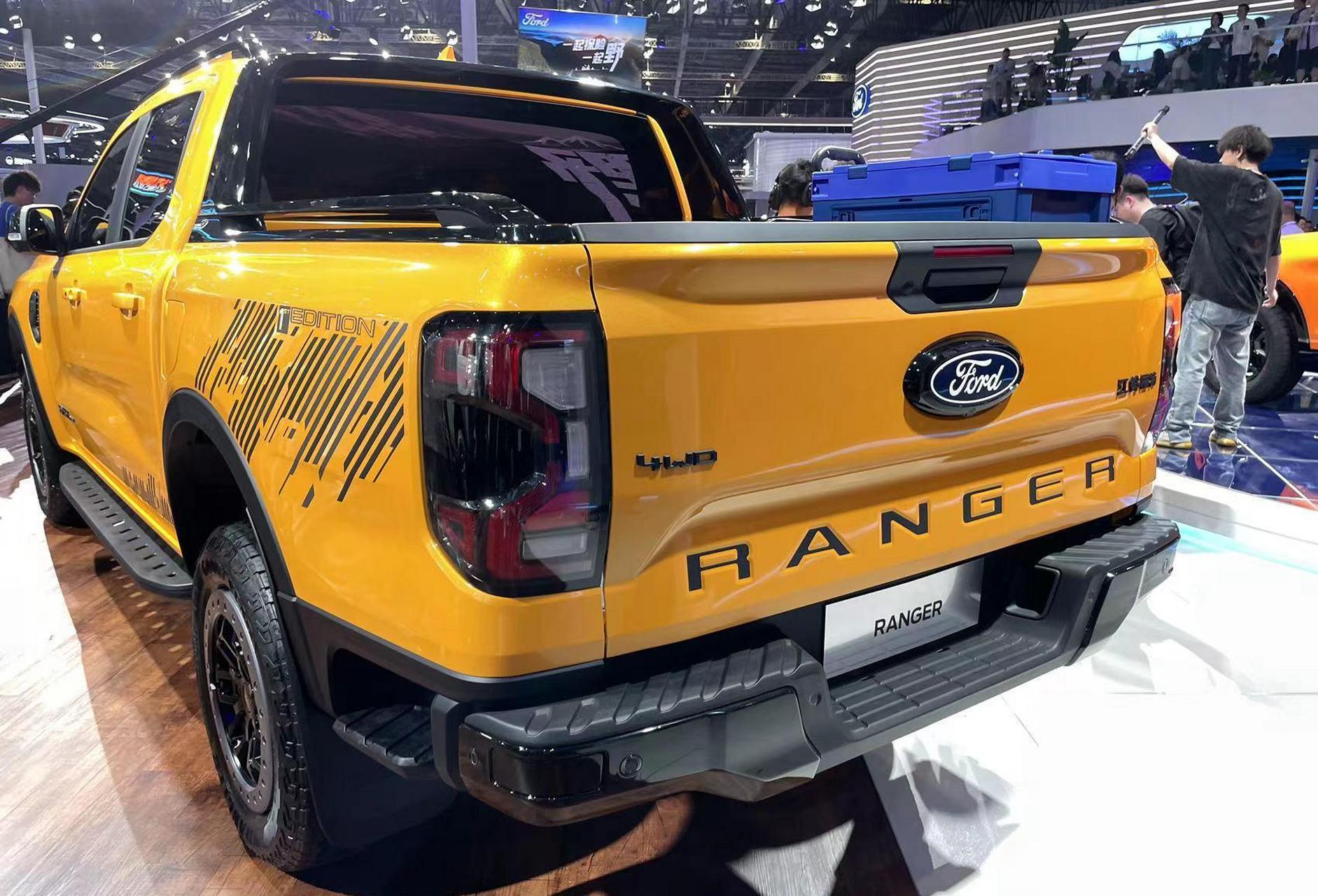 可能江铃也正是看中了上海车展的这个大流量池,赶紧把国产福特ranger