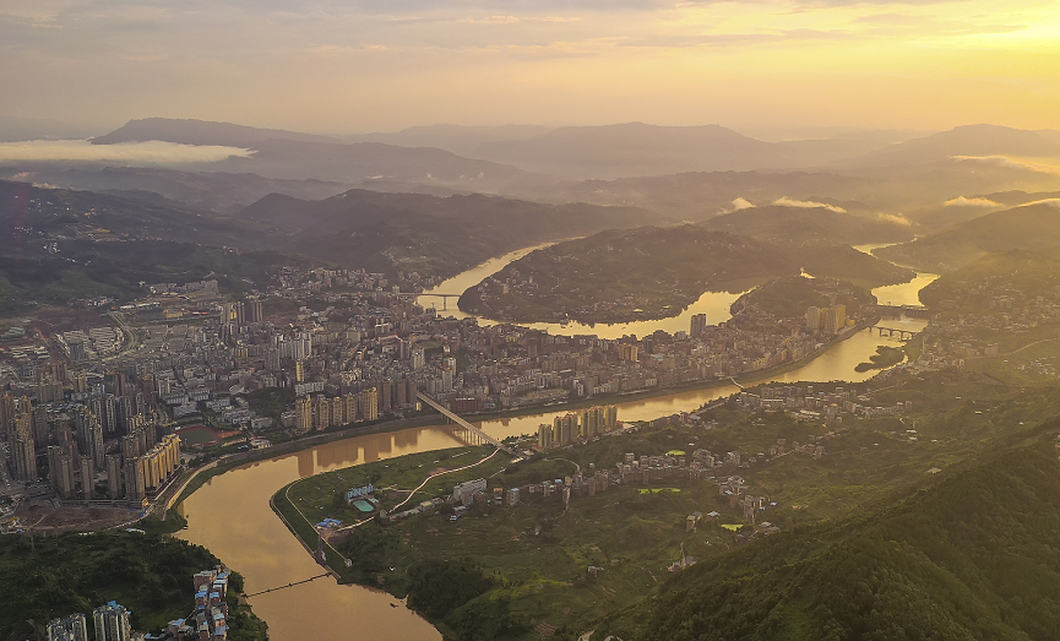 冬日的暖阳晒褪了深冬的寒意,趁着好天气,来达州宣汉,感受不一样的