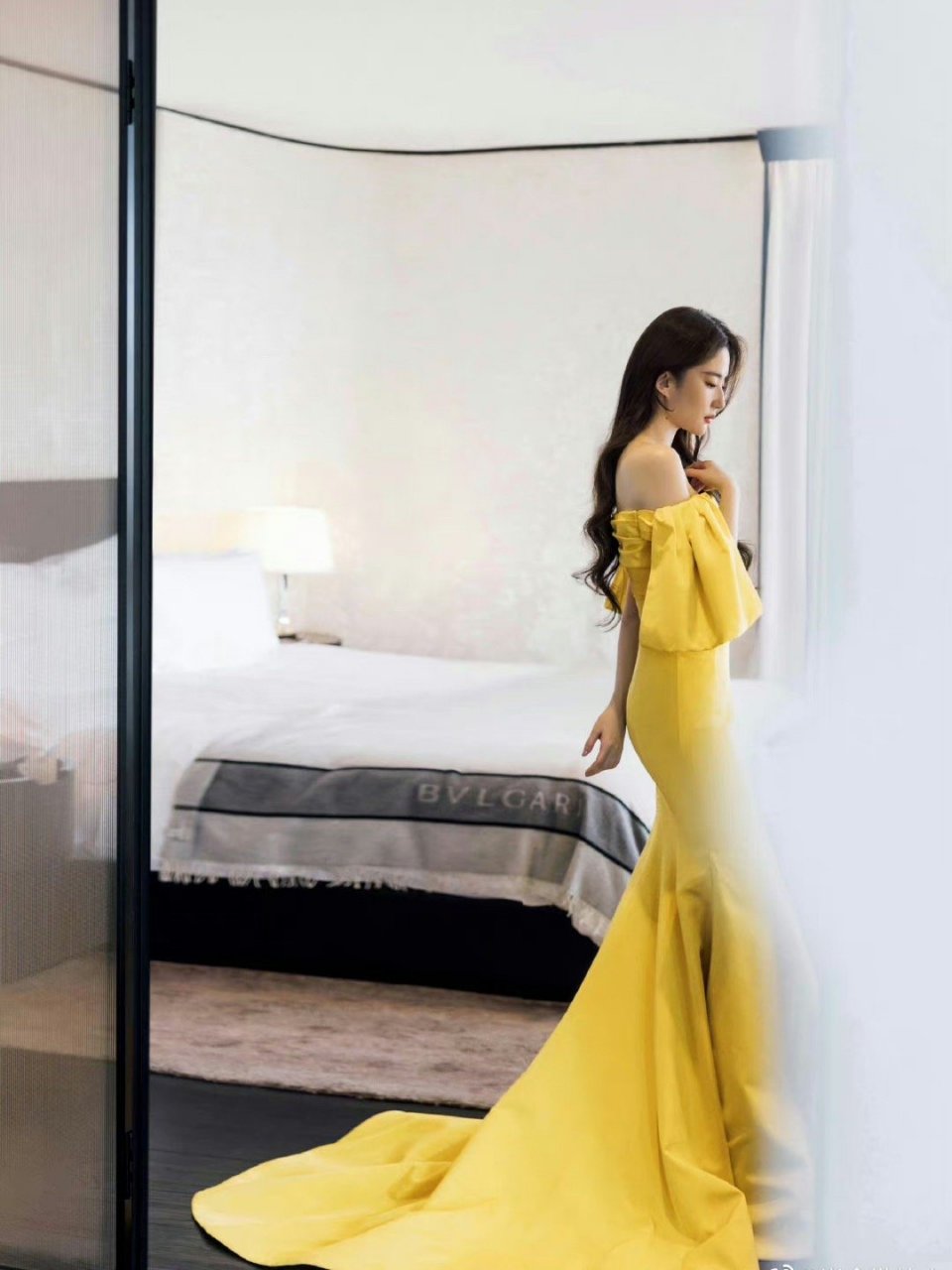 杨幂 刘亦菲 刘诗诗鱼尾裙造型~你喜欢哪位女明星的造型?