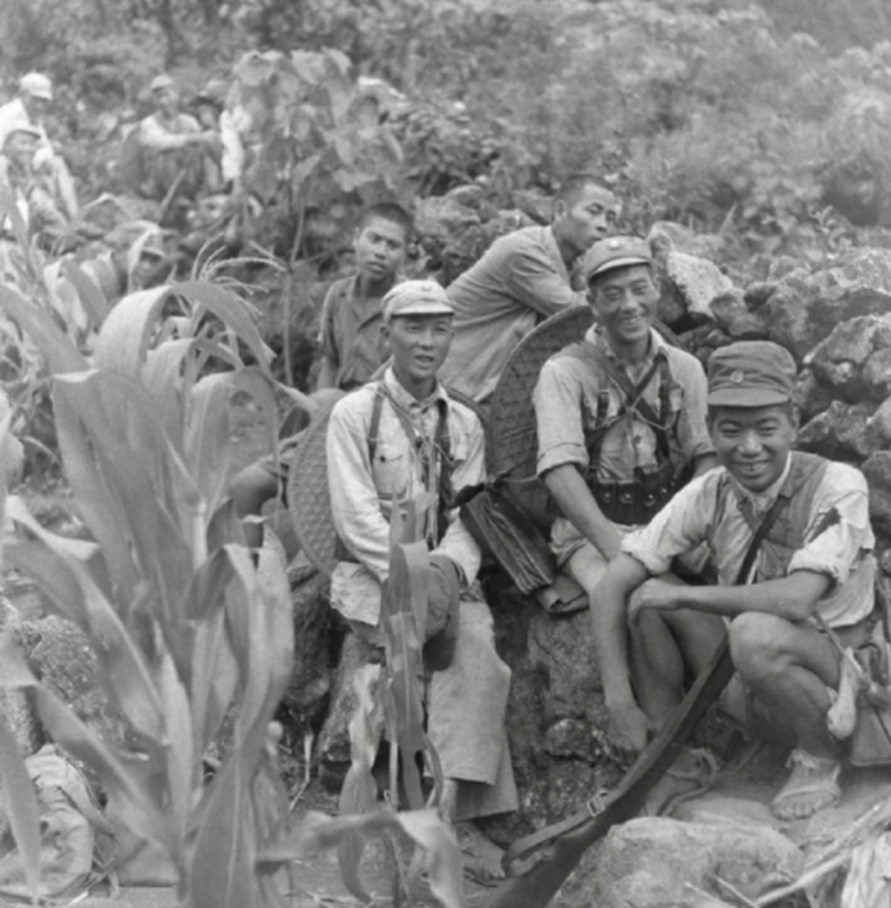 1945年,广西.在艰苦的条件下顽强抗战的国军.