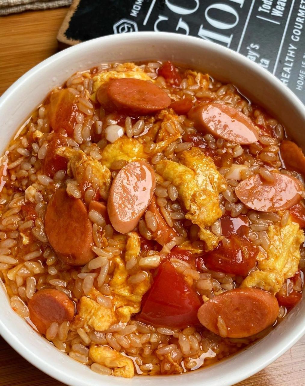 番茄鸡蛋香肠烩饭