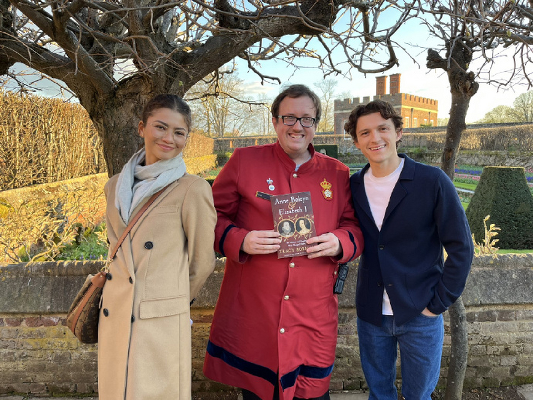 和她的男友荷兰弟