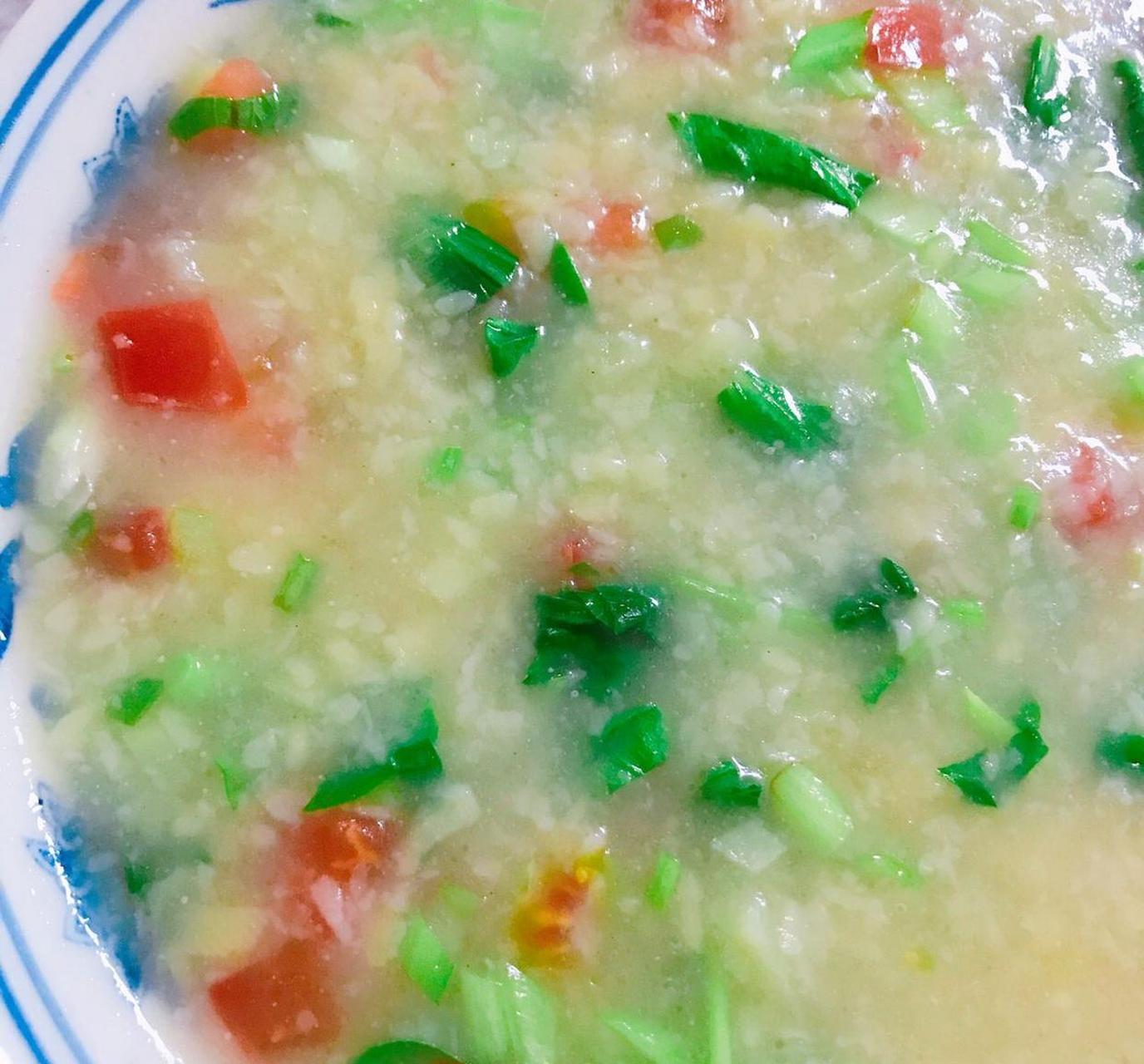 北方人非常喜欢疙瘩汤,常常把它作为早餐或晚餐的主食,尤其适合老人