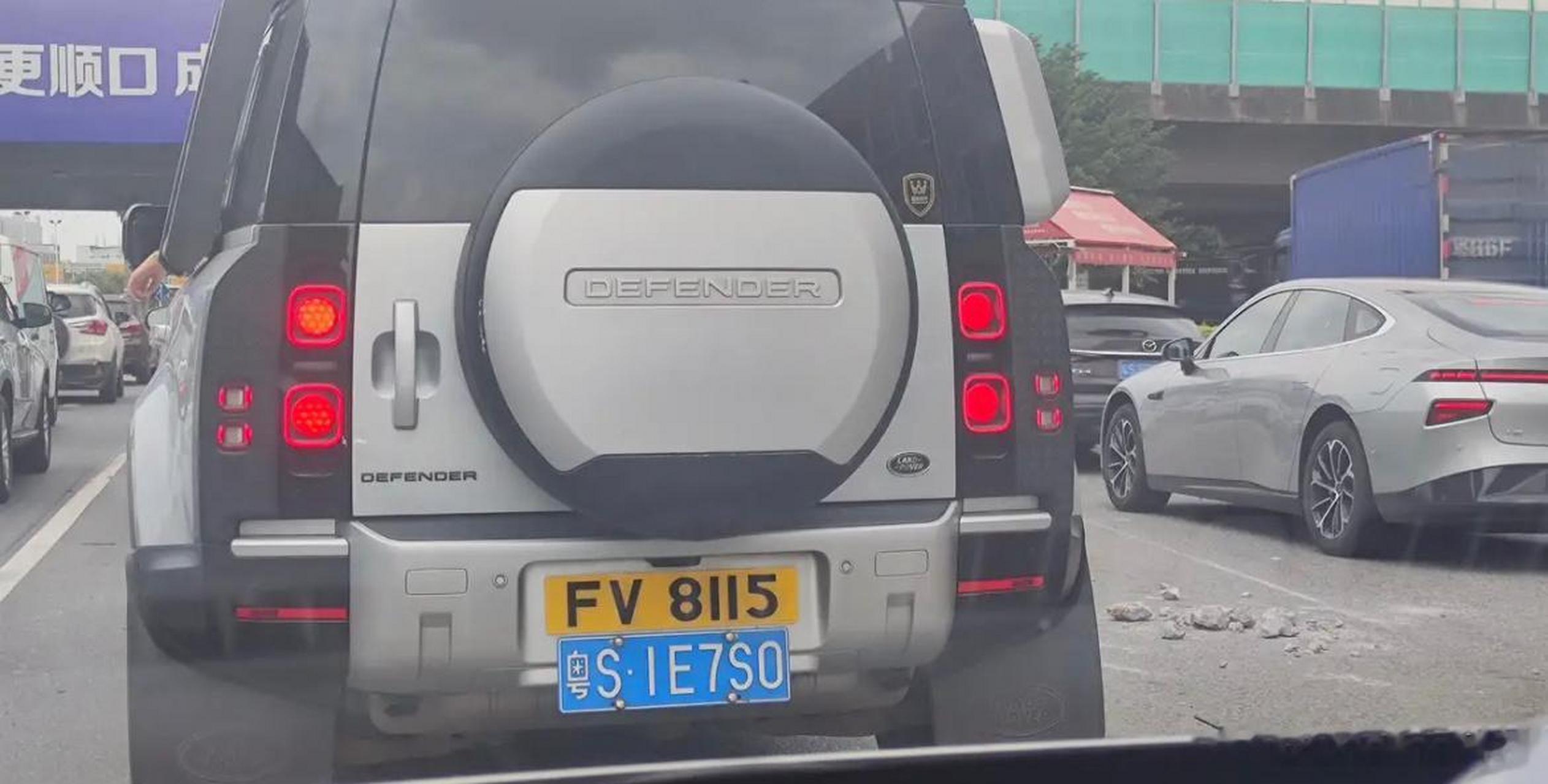 内地车牌和香港车牌哪个更好看?不对比就没有伤害,高下立判吧!
