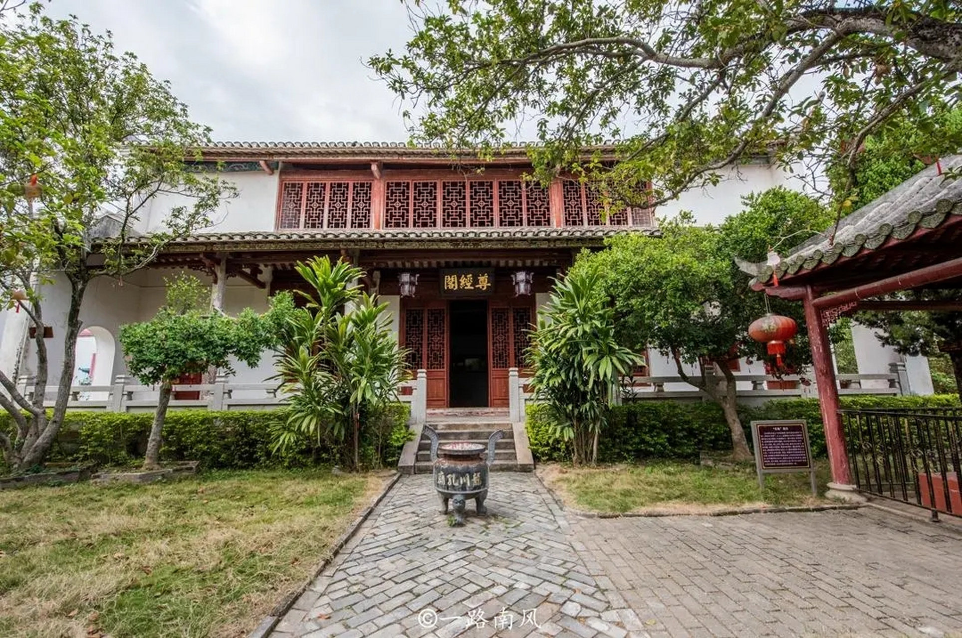 在华夏大地的南方,隐藏着一座充满历史底蕴的古城——佗城镇,它坐落在