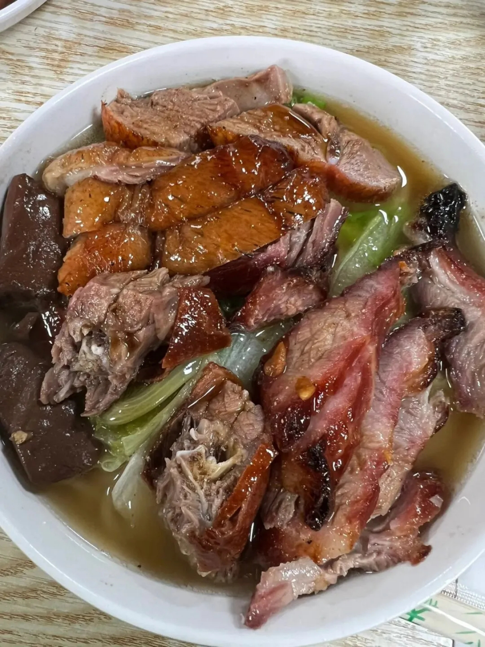 广东东莞烧鹅濑16块一碗真的好吃  地道的老字号美食,份量超足,满满一