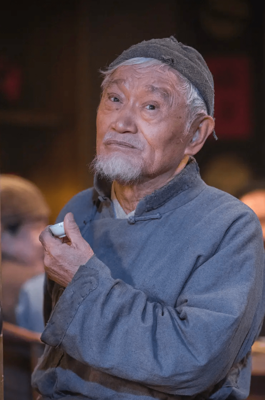 牛犇:一位执着于善良之中的"常青树"  1980年,因为一部电影《牧马人》