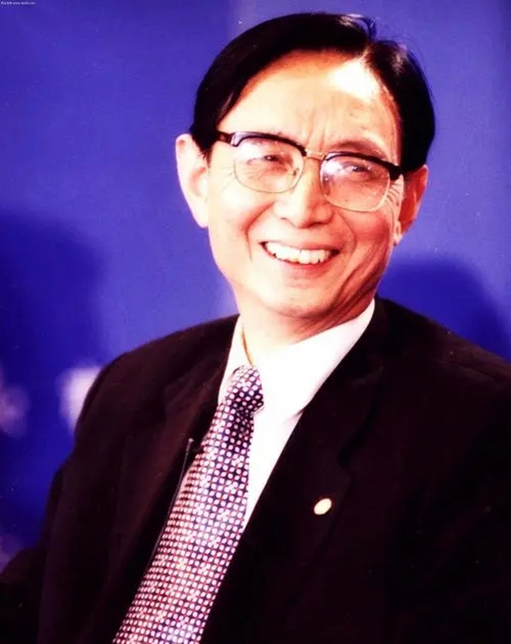 重庆,儿女双全的85岁前首富尹明善,前半生风光无限地一手打造力帆集团