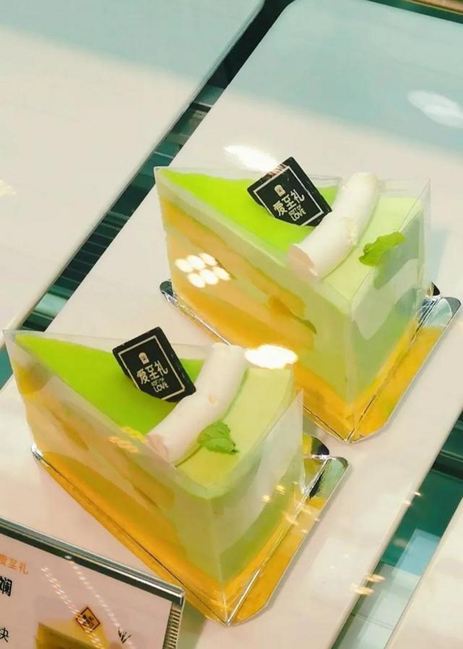 爱的礼物(民族北街店) 爱的礼物在银川也有很多的分店,有的已经十多年