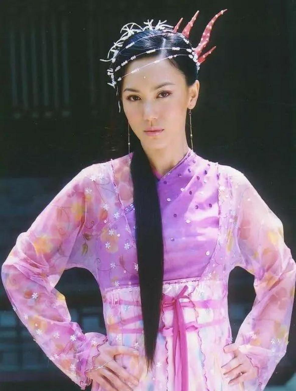 新加坡古装美女,牡丹仙子郭妃丽 大家还记得《东游记》的牡丹仙子