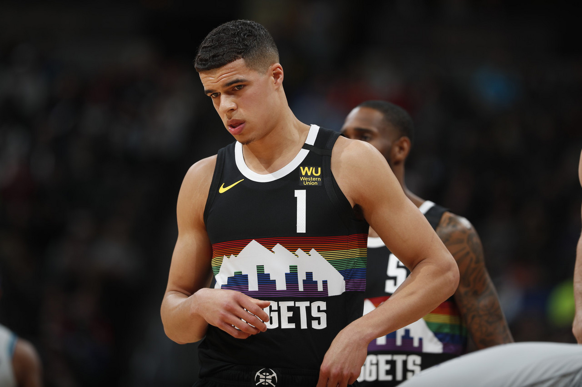 nba体育#  掘金前锋迈克尔-波特今天接受了媒体的采访,谈到了自夹新