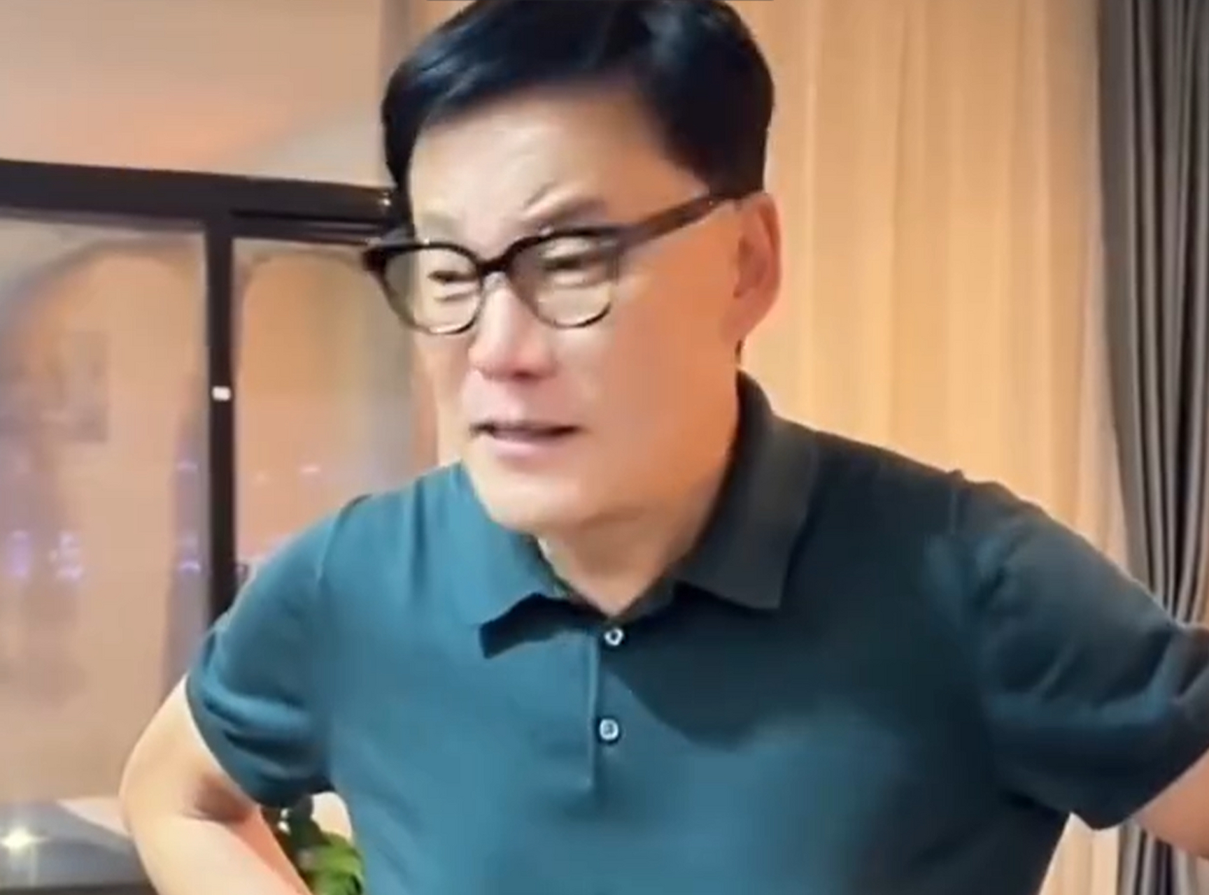 7%的年轻人存款不足10万,其中80%不足1000】  日前,李国庆在社交平台