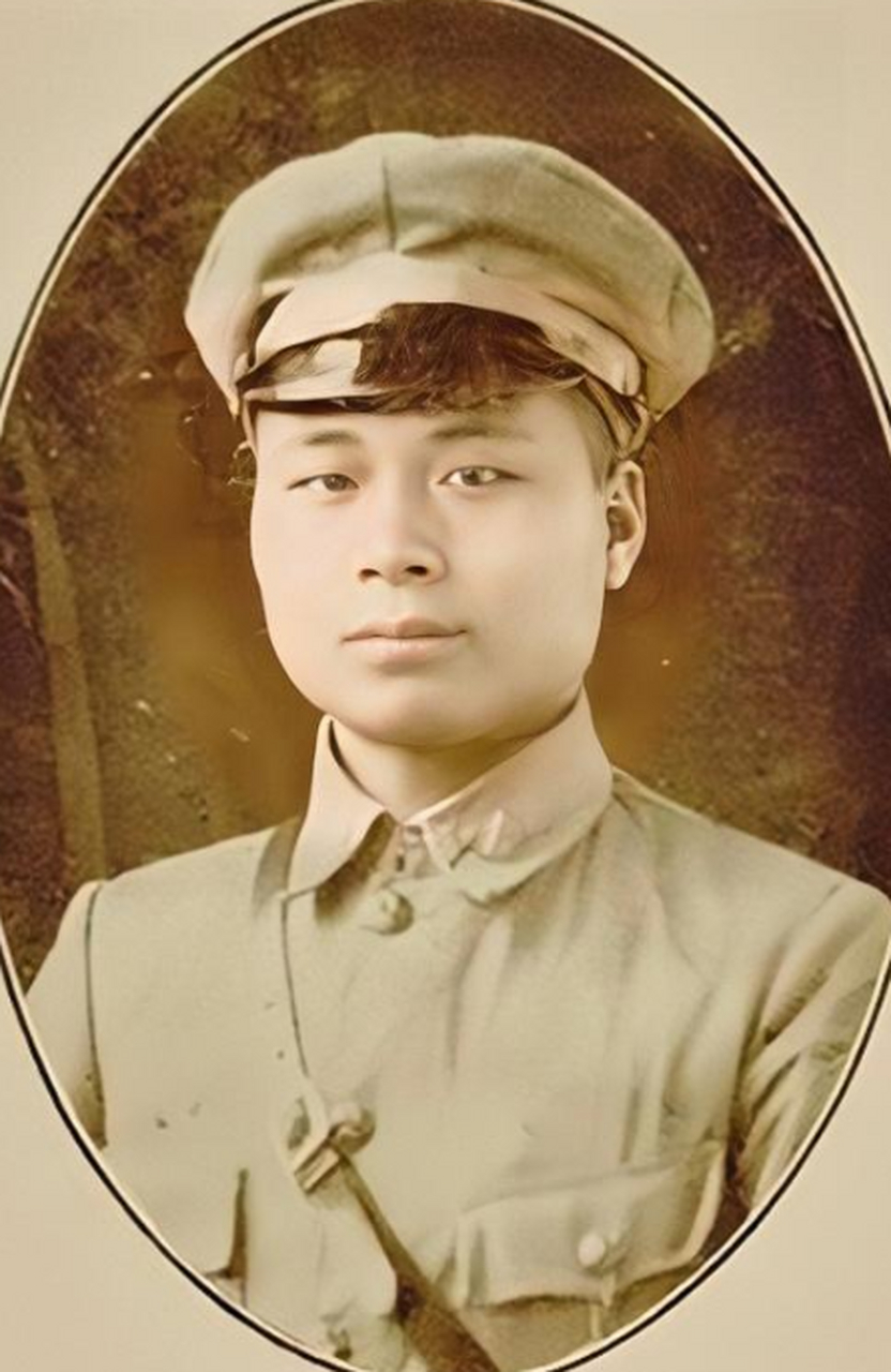 沈醉《战犯改造所见闻》邱行湘以力服人 守洛阳未共存亡 一,凡是在